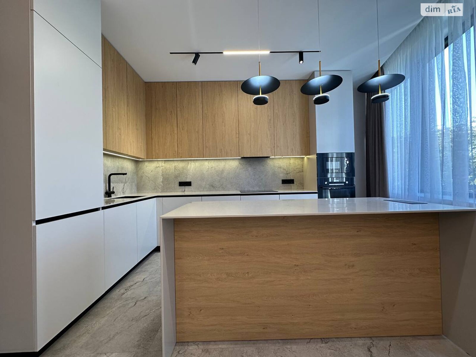 Продажа трехкомнатной квартиры в Ивано-Франковске, на ул. Гетьмана Ивана Мазепы 138А, район Центр фото 1