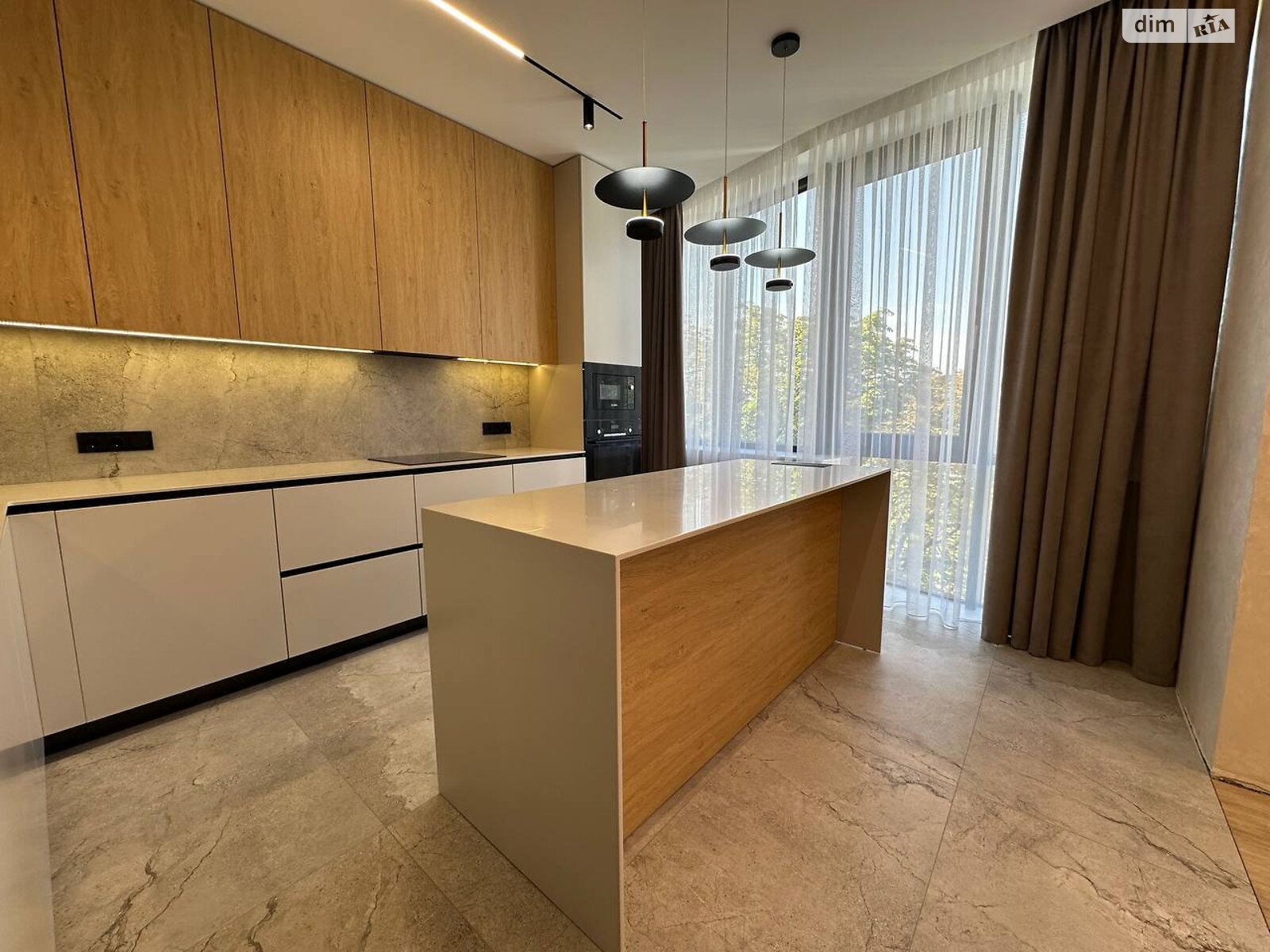 Продажа трехкомнатной квартиры в Ивано-Франковске, на ул. Гетьмана Ивана Мазепы 138А, район Центр фото 1