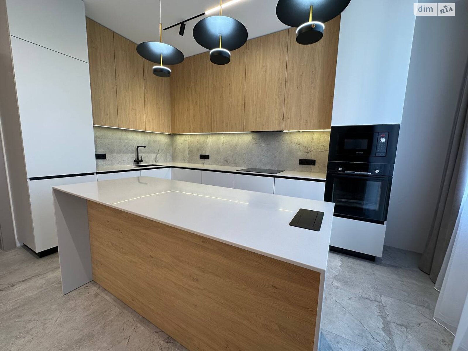 Продажа трехкомнатной квартиры в Ивано-Франковске, на ул. Гетьмана Ивана Мазепы 138А, район Центр фото 1