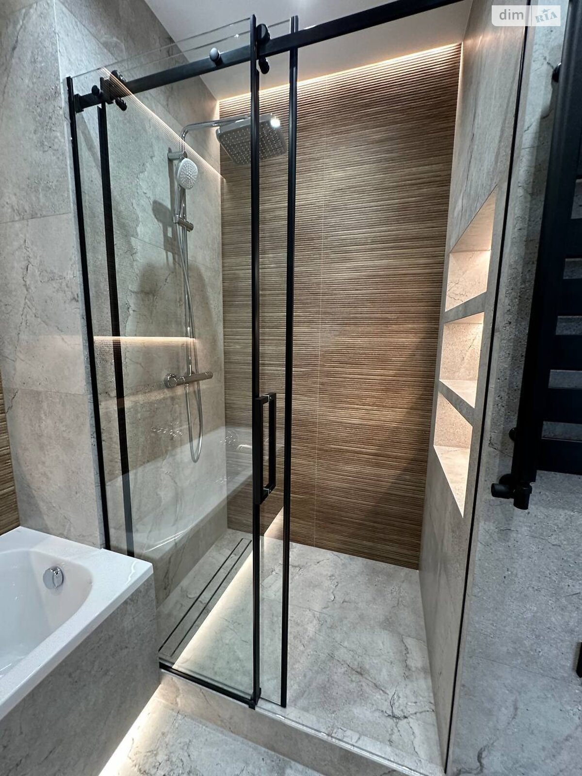 Продажа трехкомнатной квартиры в Ивано-Франковске, на ул. Гетьмана Ивана Мазепы 138А, район Центр фото 1