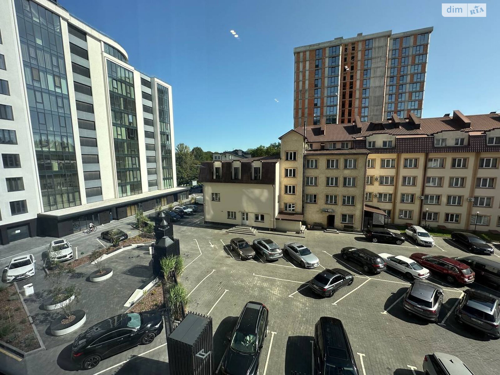 Продажа трехкомнатной квартиры в Ивано-Франковске, на ул. Гетьмана Ивана Мазепы 138А, район Центр фото 1