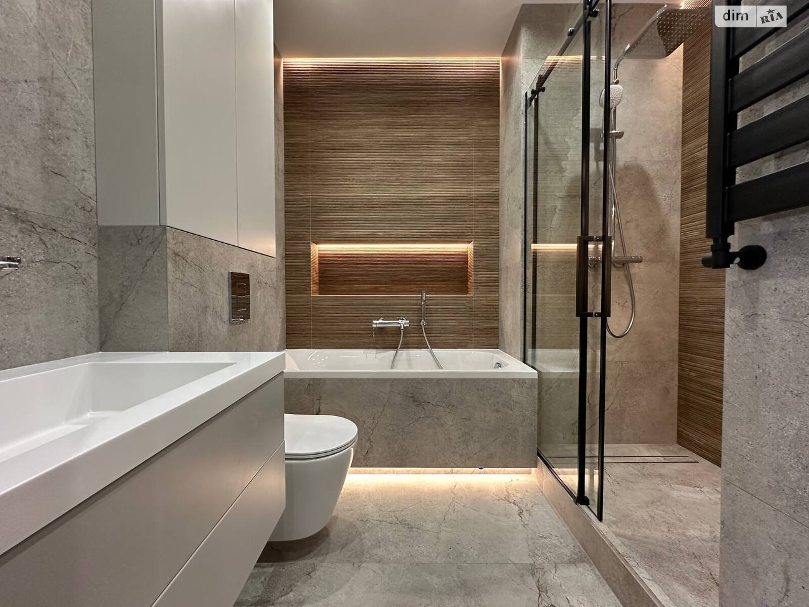 Продажа трехкомнатной квартиры в Ивано-Франковске, на ул. Гетьмана Ивана Мазепы 138А, район Центр фото 1