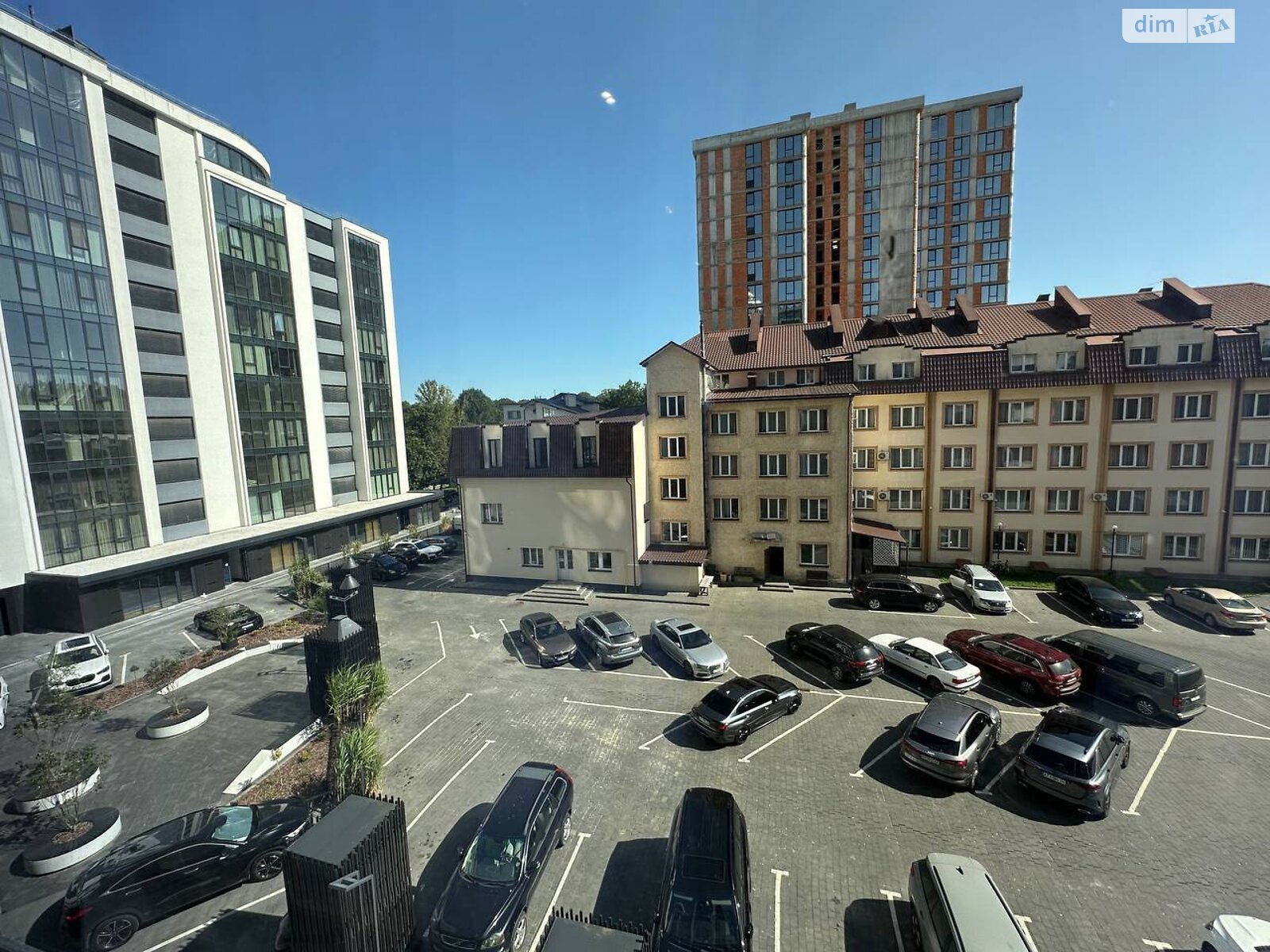 Продажа трехкомнатной квартиры в Ивано-Франковске, на ул. Гетьмана Ивана Мазепы 138А, район Центр фото 1