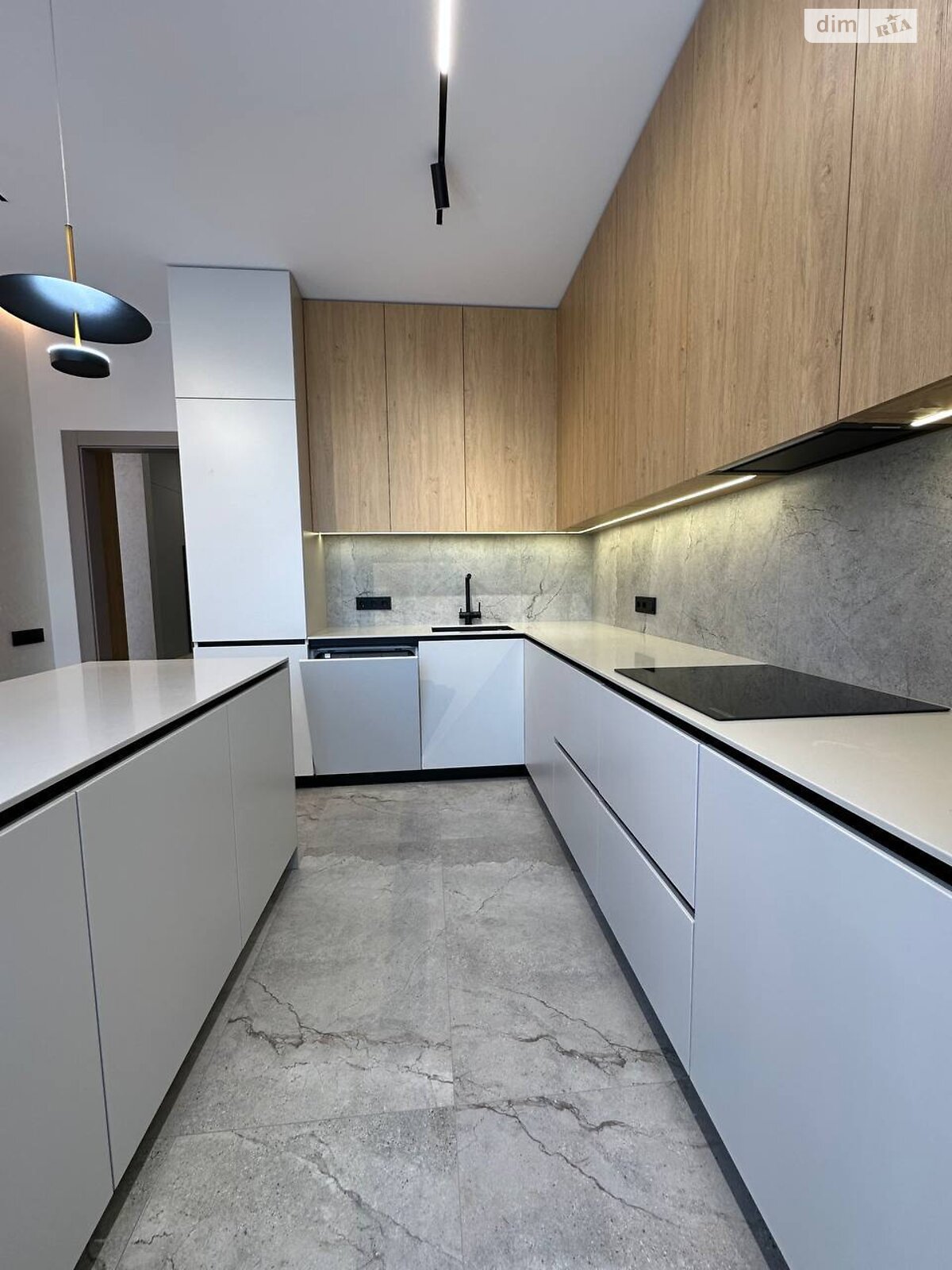 Продажа трехкомнатной квартиры в Ивано-Франковске, на ул. Гетьмана Ивана Мазепы 138А, район Центр фото 1