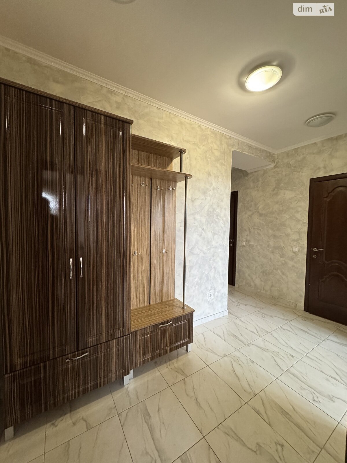 Продаж двокімнатної квартири в Івано-Франківську, на вул. Гетьмана Івана Мазепи 35, район Центр фото 1 Продаж двокімнатної квартири в Івано-Франківську, на вул. Гетьмана Івана Мазепи 35, район Центр фото 1