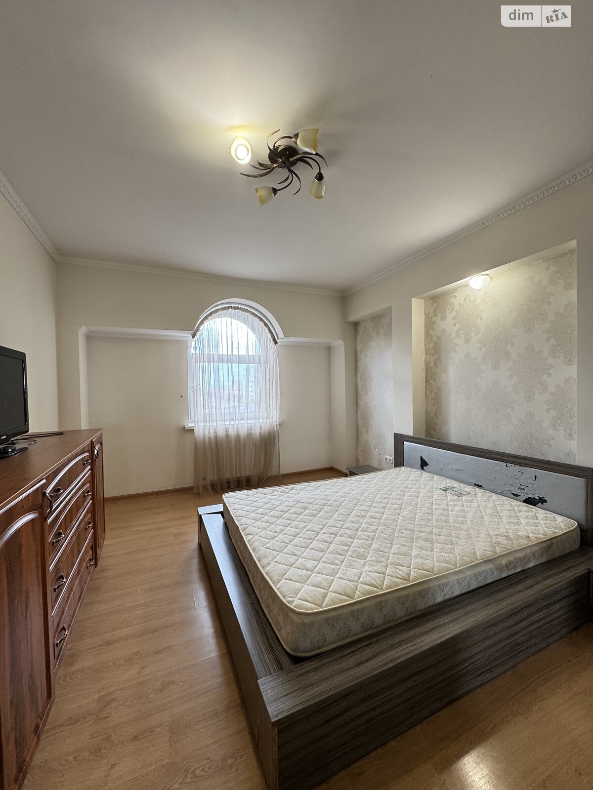 Продаж двокімнатної квартири в Івано-Франківську, на вул. Гетьмана Івана Мазепи 35, район Центр фото 1 Продаж двокімнатної квартири в Івано-Франківську, на вул. Гетьмана Івана Мазепи 35, район Центр фото 1