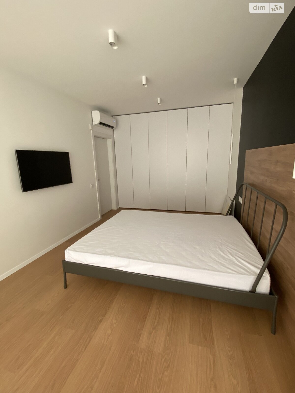 Продажа двухкомнатной квартиры в Ивано-Франковске, на ул. Гриневичей 1, кв. 32, район Центр фото 1 Продажа двухкомнатной квартиры в Ивано-Франковске, на ул. Гриневичей 1, кв. 32, район Центр фото 1