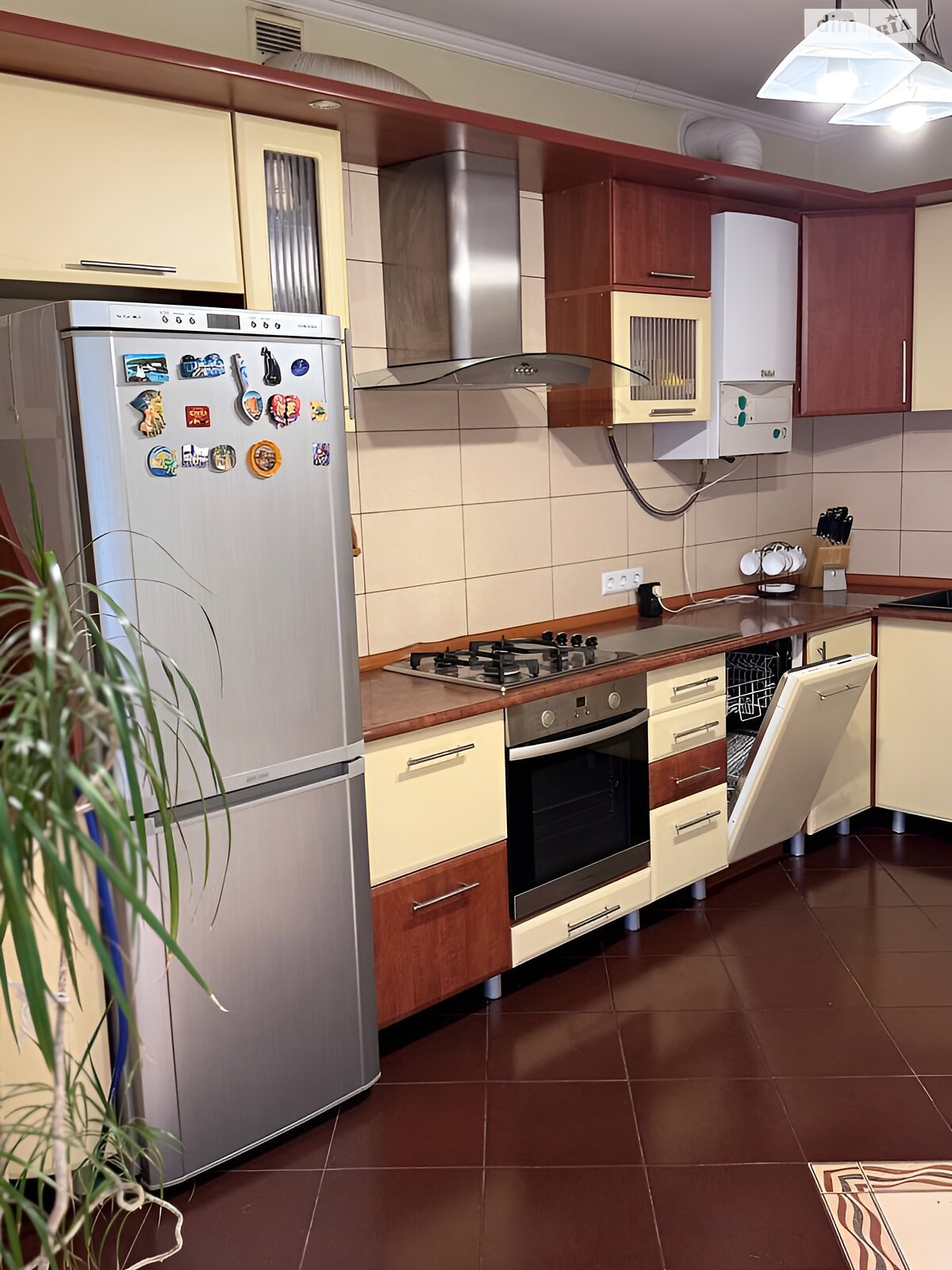 Продажа трехкомнатной квартиры в Ивано-Франковске, на ул. Грюнвальдская 14, район Центр фото 1 Продажа трехкомнатной квартиры в Ивано-Франковске, на ул. Грюнвальдская 14, район Центр фото 1