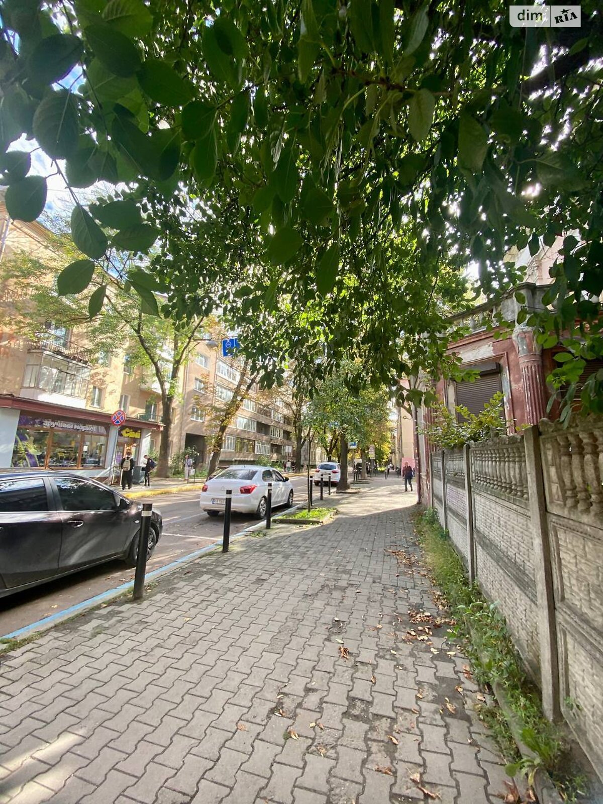 Продажа трехкомнатной квартиры в Ивано-Франковске, на ул. Ивана Франко 35, кв. 5, район Центр фото 1 Продажа трехкомнатной квартиры в Ивано-Франковске, на ул. Ивана Франко 35, кв. 5, район Центр фото 1