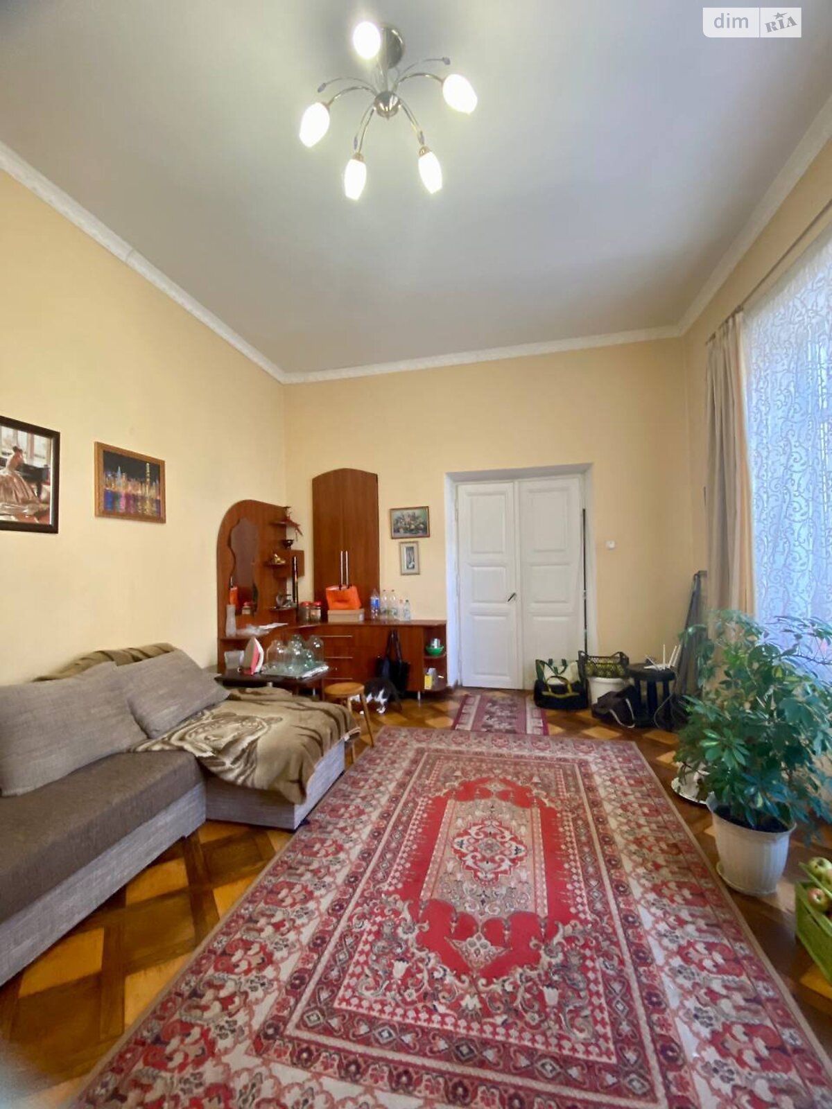 Продажа трехкомнатной квартиры в Ивано-Франковске, на ул. Ивана Франко 35, кв. 5, район Центр фото 1 Продажа трехкомнатной квартиры в Ивано-Франковске, на ул. Ивана Франко 35, кв. 5, район Центр фото 1