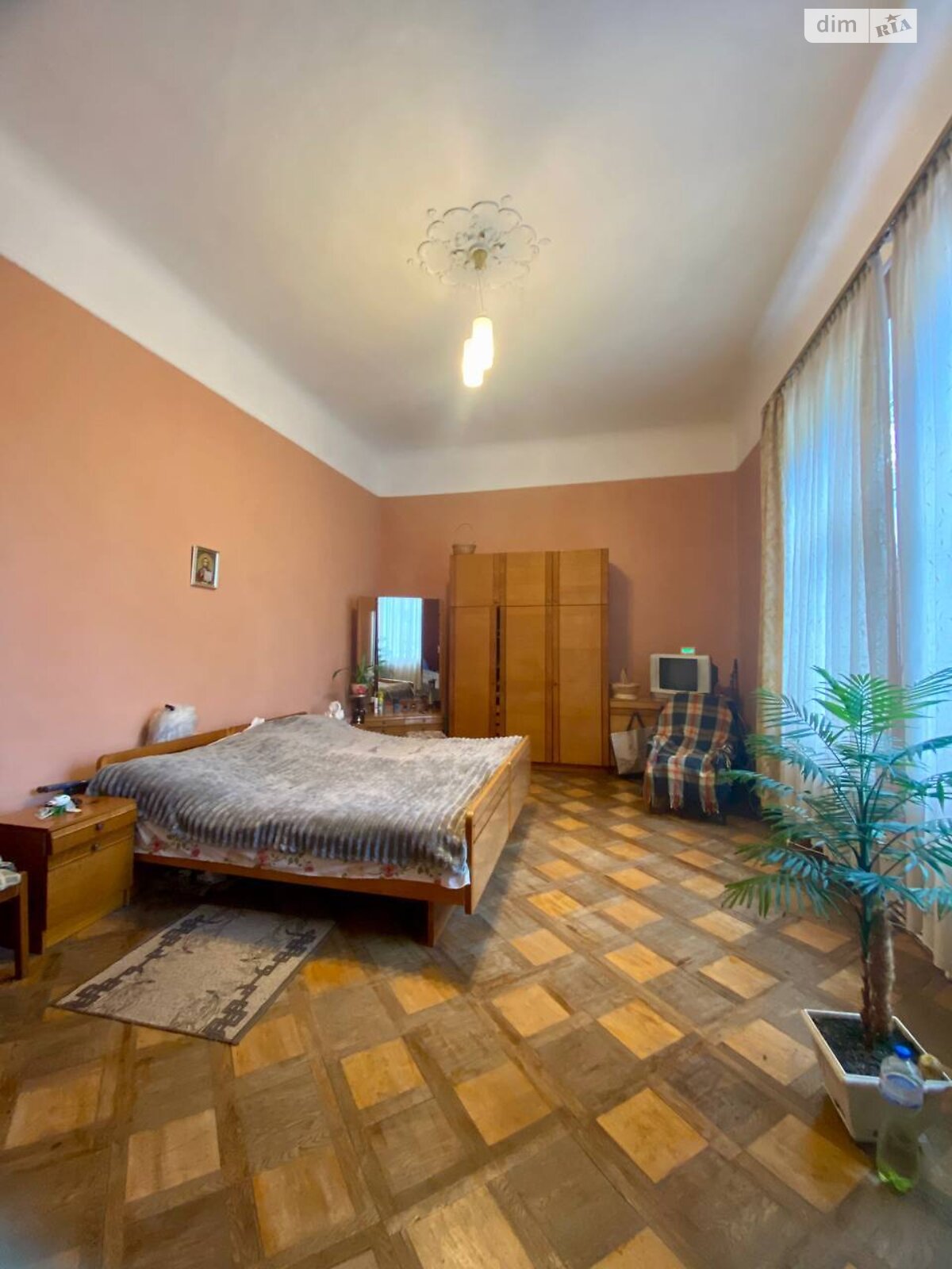 Продажа трехкомнатной квартиры в Ивано-Франковске, на ул. Ивана Франко 35, кв. 5, район Центр фото 1 Продажа трехкомнатной квартиры в Ивано-Франковске, на ул. Ивана Франко 35, кв. 5, район Центр фото 1