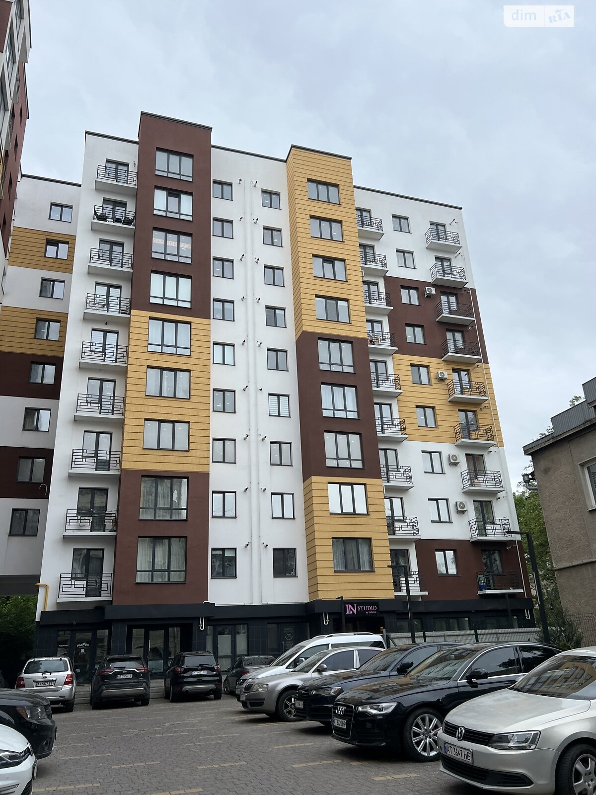 Продажа двухкомнатной квартиры в Ивано-Франковске, на ул. Железнодорожная, район Центр фото 1 Продажа двухкомнатной квартиры в Ивано-Франковске, на ул. Железнодорожная, район Центр фото 1
