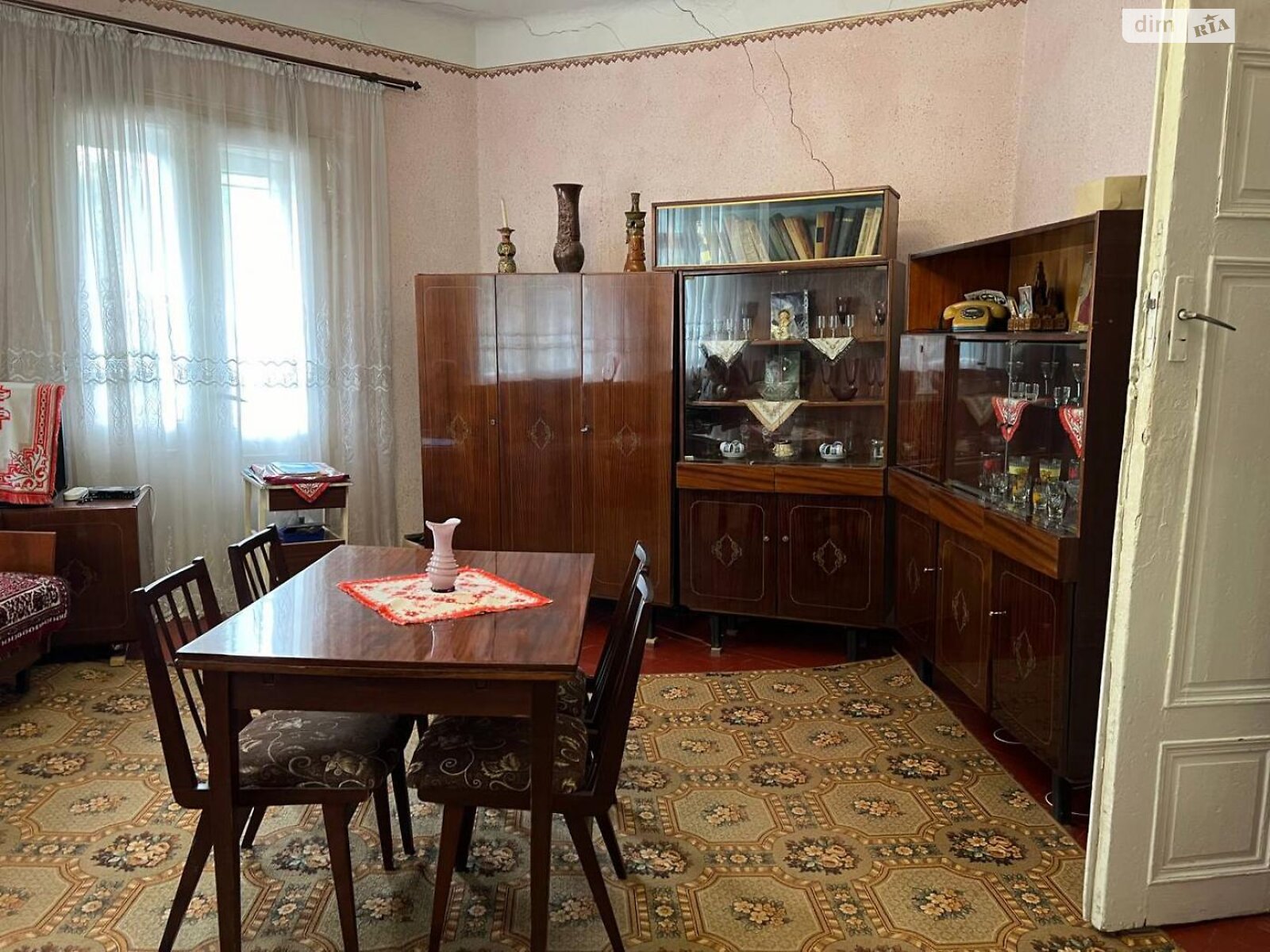 Продажа трехкомнатной квартиры в Ивано-Франковске, на ул. Грушевского, район Центр фото 1 Продажа трехкомнатной квартиры в Ивано-Франковске, на ул. Грушевского, район Центр фото 1