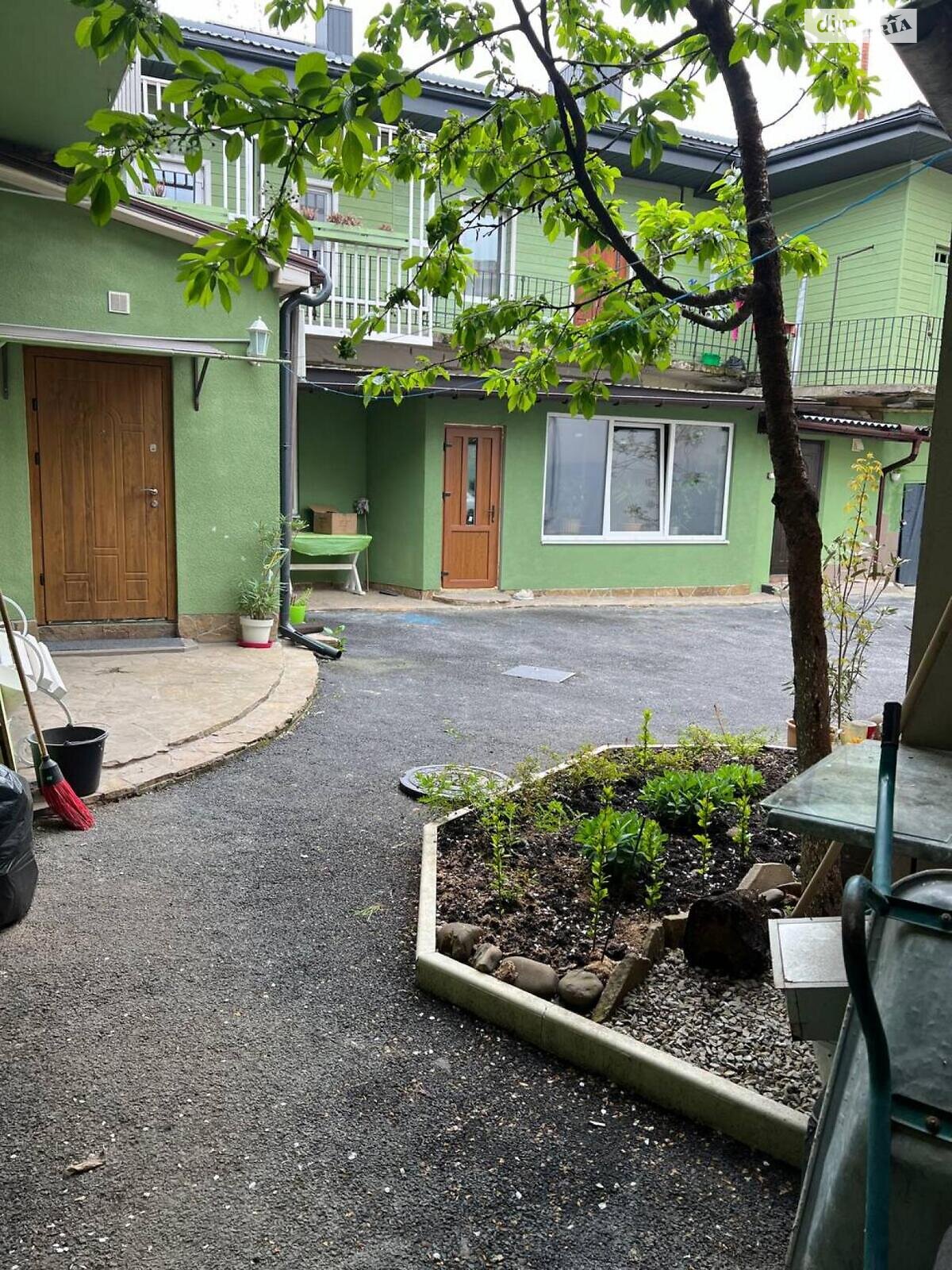 Продажа трехкомнатной квартиры в Ивано-Франковске, на ул. Грушевского, район Центр фото 1 Продажа трехкомнатной квартиры в Ивано-Франковске, на ул. Грушевского, район Центр фото 1