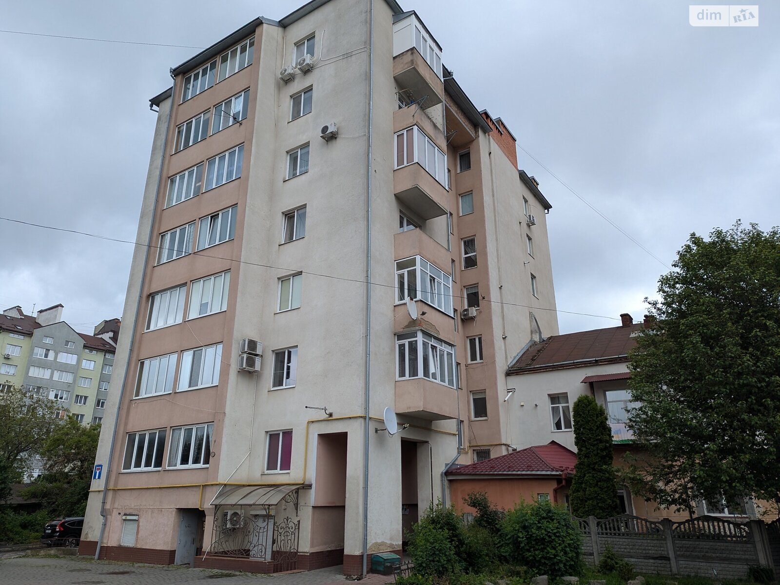 Продажа двухкомнатной квартиры в Ивано-Франковске, на ул. Карпинця Я. 2, район Центр фото 1 Продажа двухкомнатной квартиры в Ивано-Франковске, на ул. Карпинця Я. 2, район Центр фото 1