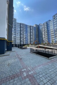 Продаж трикімнатної квартири в Івано-Франківську, на вул. Княгинин 44, район Центр фото 2