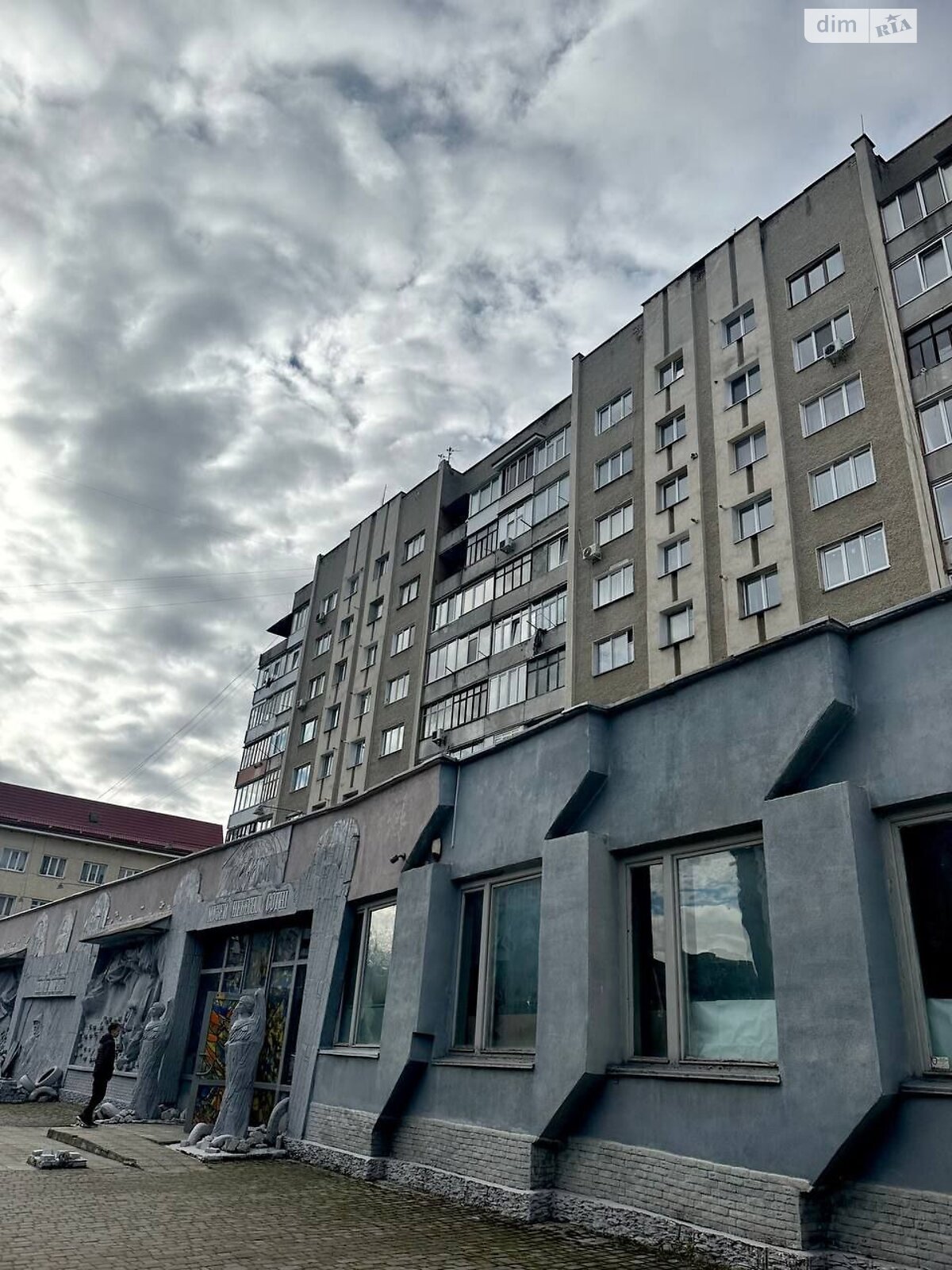 Продажа двухкомнатной квартиры в Ивано-Франковске, на ул. Коновальца Евгения, район Центр фото 1