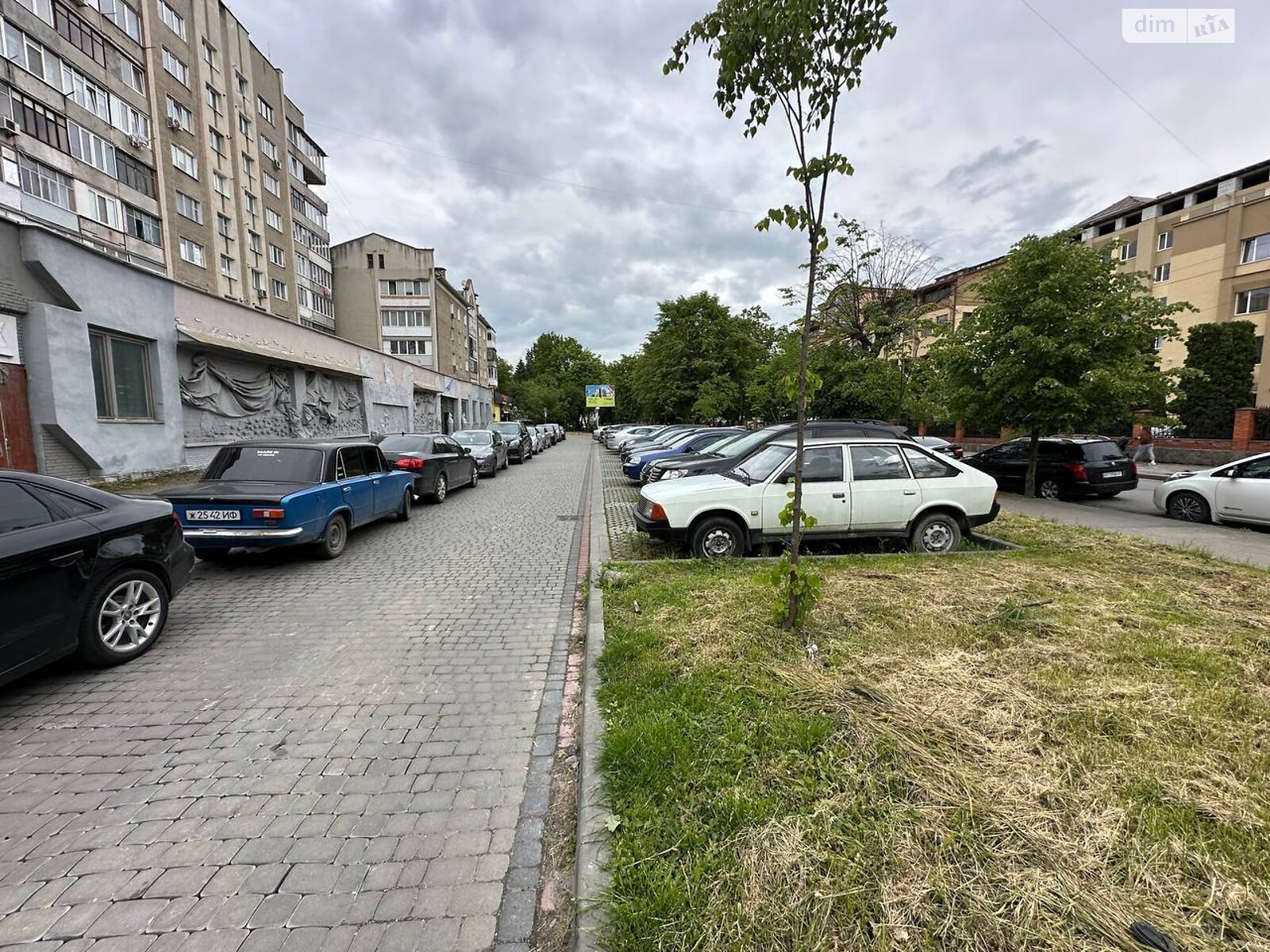 Продажа трехкомнатной квартиры в Ивано-Франковске, на ул. Коновальца Евгения 46, район Центр фото 1 Продажа трехкомнатной квартиры в Ивано-Франковске, на ул. Коновальца Евгения 46, район Центр фото 1