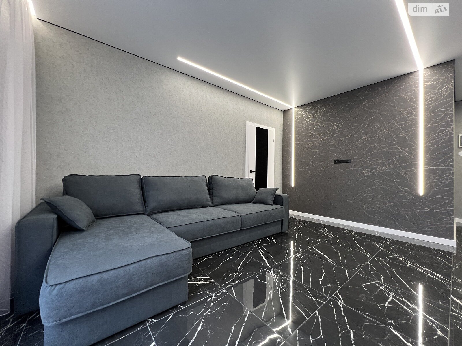 Продаж двокімнатної квартири в Івано-Франківську, на вул. Юліана Пелеша 5, район Центр фото 1 Продаж двокімнатної квартири в Івано-Франківську, на вул. Юліана Пелеша 5, район Центр фото 1