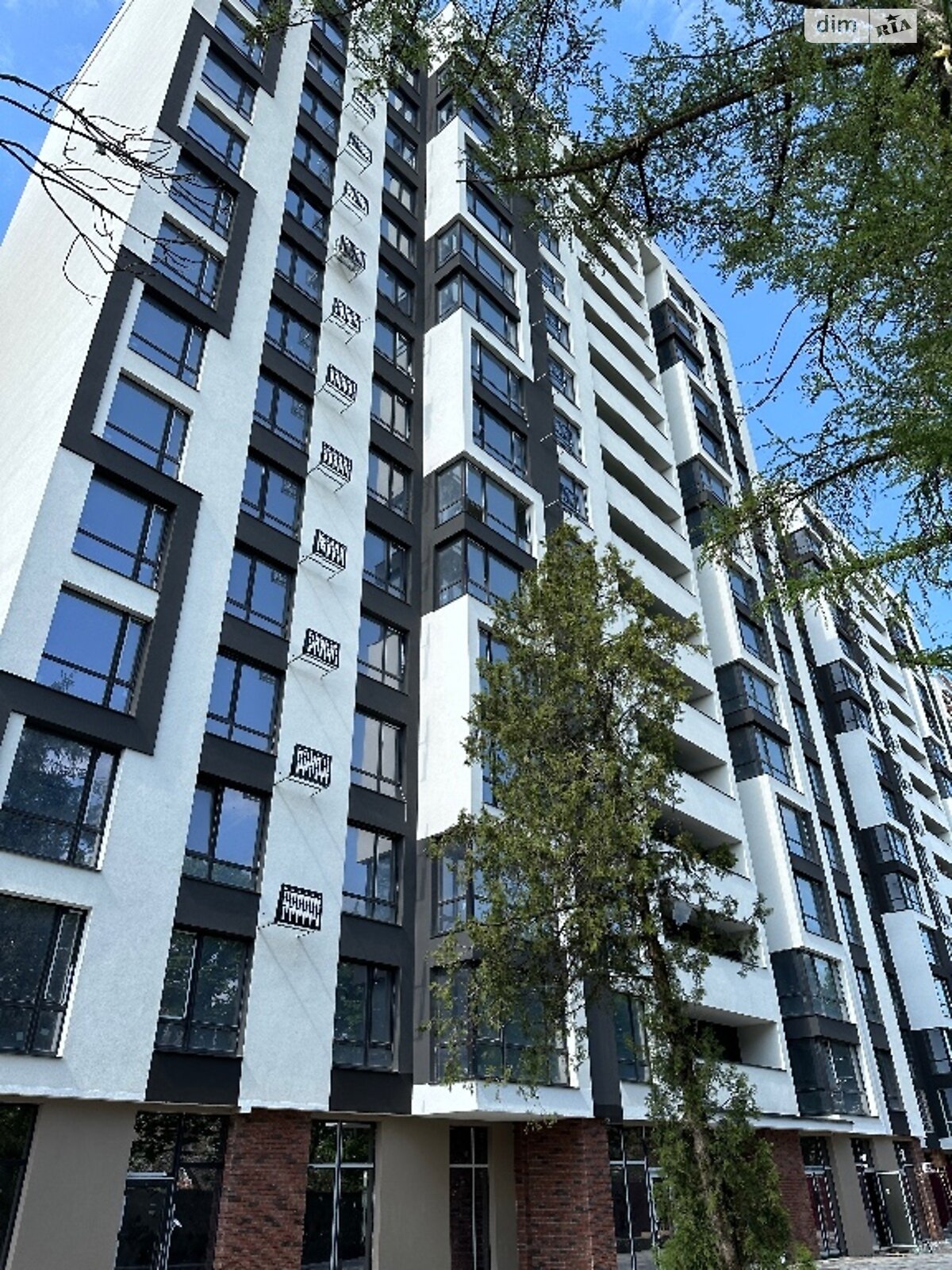 Продажа трехкомнатной квартиры в Ивано-Франковске, на ул. Ленкавского, район Центр фото 1 Продажа трехкомнатной квартиры в Ивано-Франковске, на ул. Ленкавского, район Центр фото 1