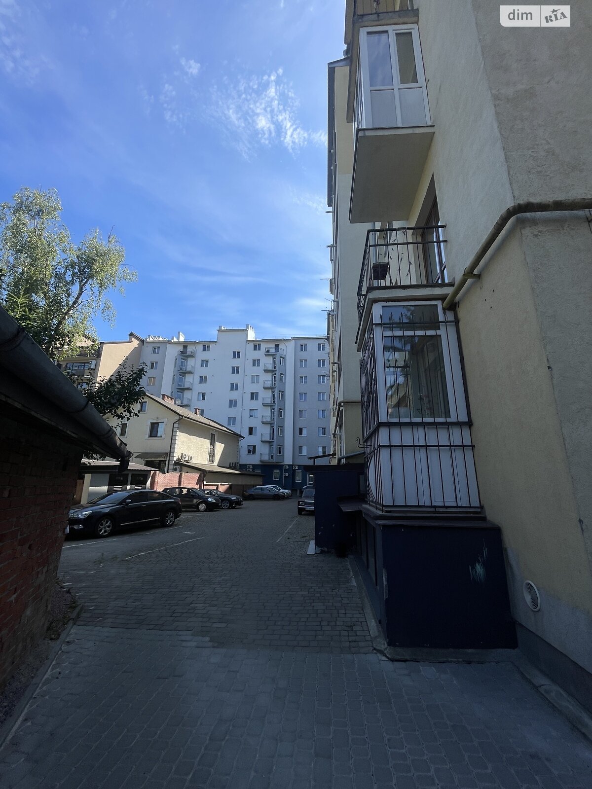Продажа двухкомнатной квартиры в Ивано-Франковске, на ул. Михаила Мулика, район Центр фото 1 Продажа двухкомнатной квартиры в Ивано-Франковске, на ул. Михаила Мулика, район Центр фото 1