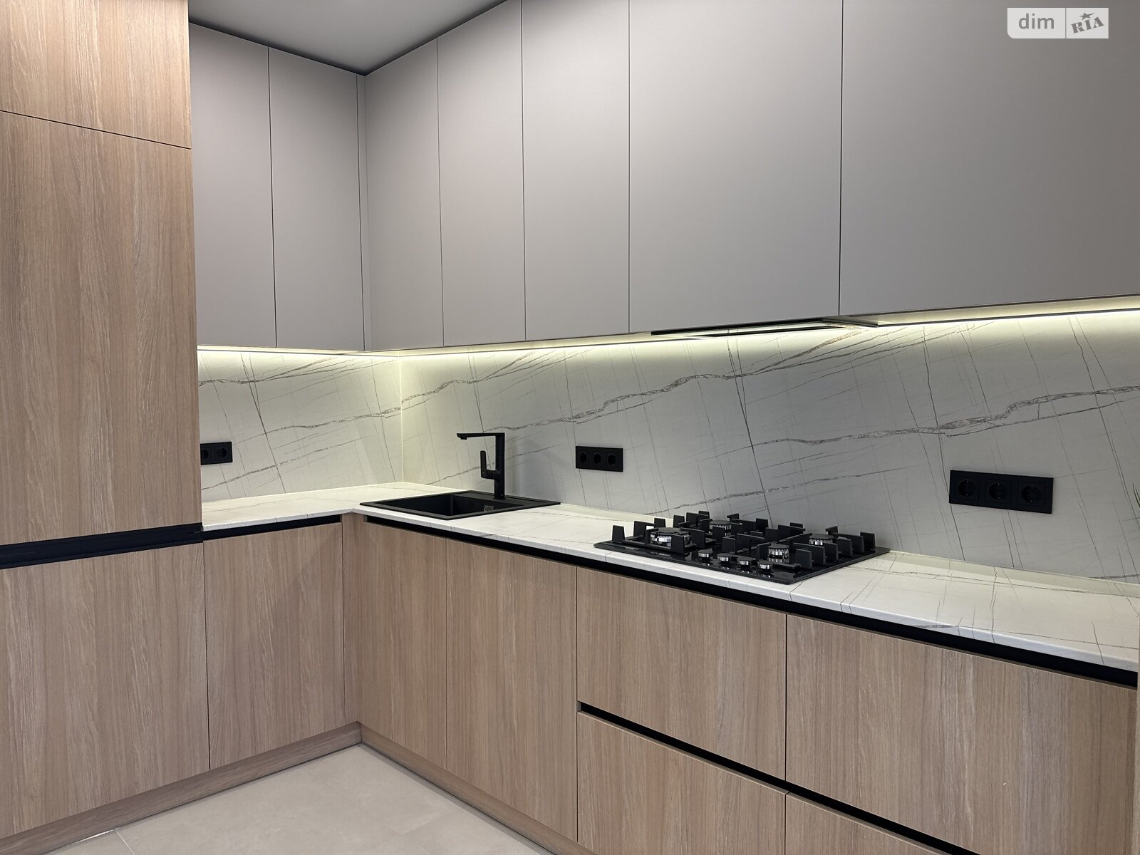 Продаж трикімнатної квартири в Івано-Франківську, на вул. Національної Гвардії 14Р, район Центр фото 1