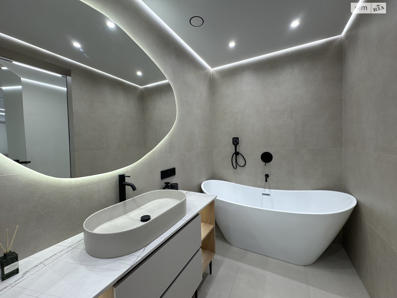 Продаж трикімнатної квартири в Івано-Франківську, на вул. Національної Гвардії 14Р, район Центр фото 1