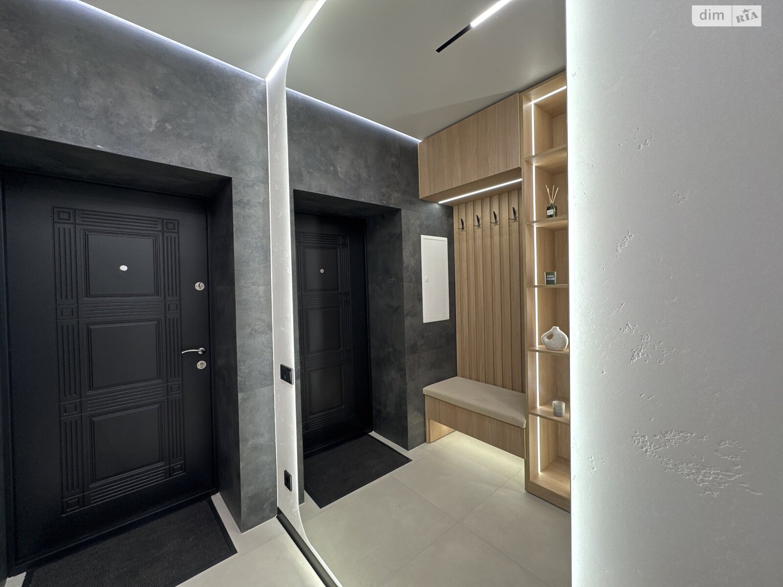 Продаж трикімнатної квартири в Івано-Франківську, на вул. Національної Гвардії 14Р, район Центр фото 1