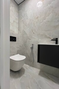 Продажа двухкомнатной квартиры в Ивано-Франковске, на ул. Независимости 93А, район Центр фото 2