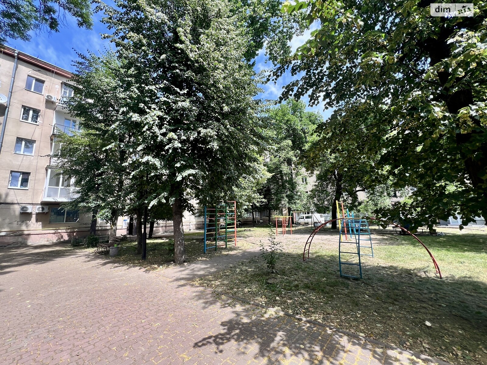Продажа двухкомнатной квартиры в Ивано-Франковске, на ул. Независимости 36, район Центр фото 1 Продажа двухкомнатной квартиры в Ивано-Франковске, на ул. Независимости 36, район Центр фото 1
