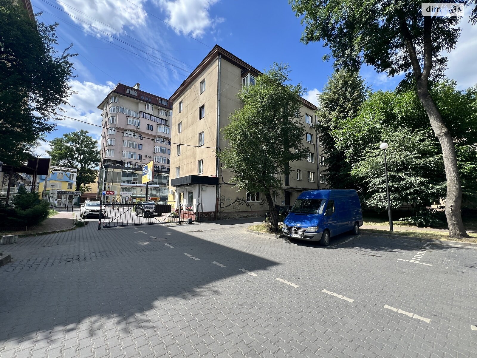 Продажа двухкомнатной квартиры в Ивано-Франковске, на ул. Независимости 36, район Центр фото 1 Продажа двухкомнатной квартиры в Ивано-Франковске, на ул. Независимости 36, район Центр фото 1