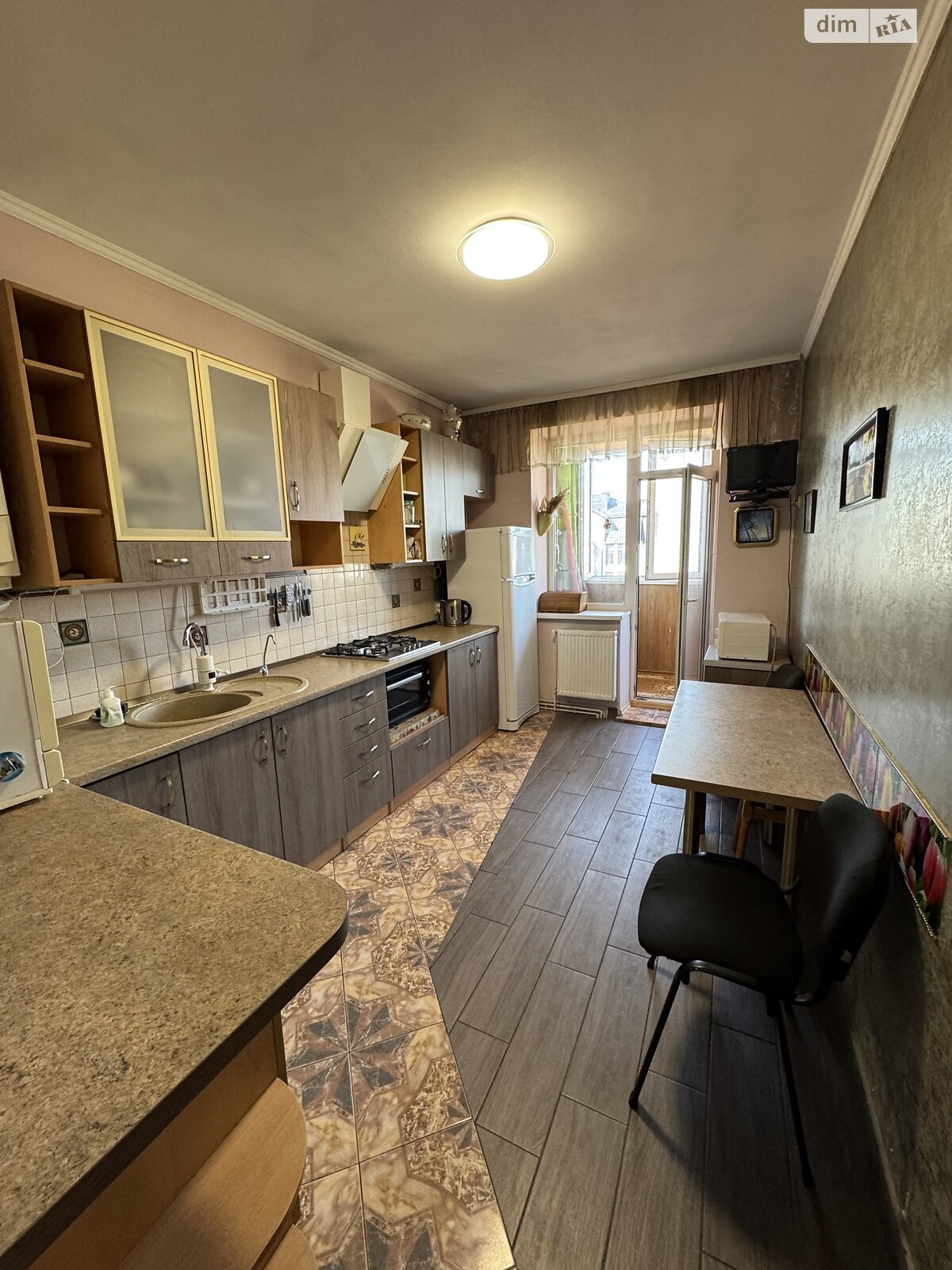 Продажа трехкомнатной квартиры в Ивано-Франковске, на ул. Новгородская 15А, район Центр фото 1 Продажа трехкомнатной квартиры в Ивано-Франковске, на ул. Новгородская 15А, район Центр фото 1