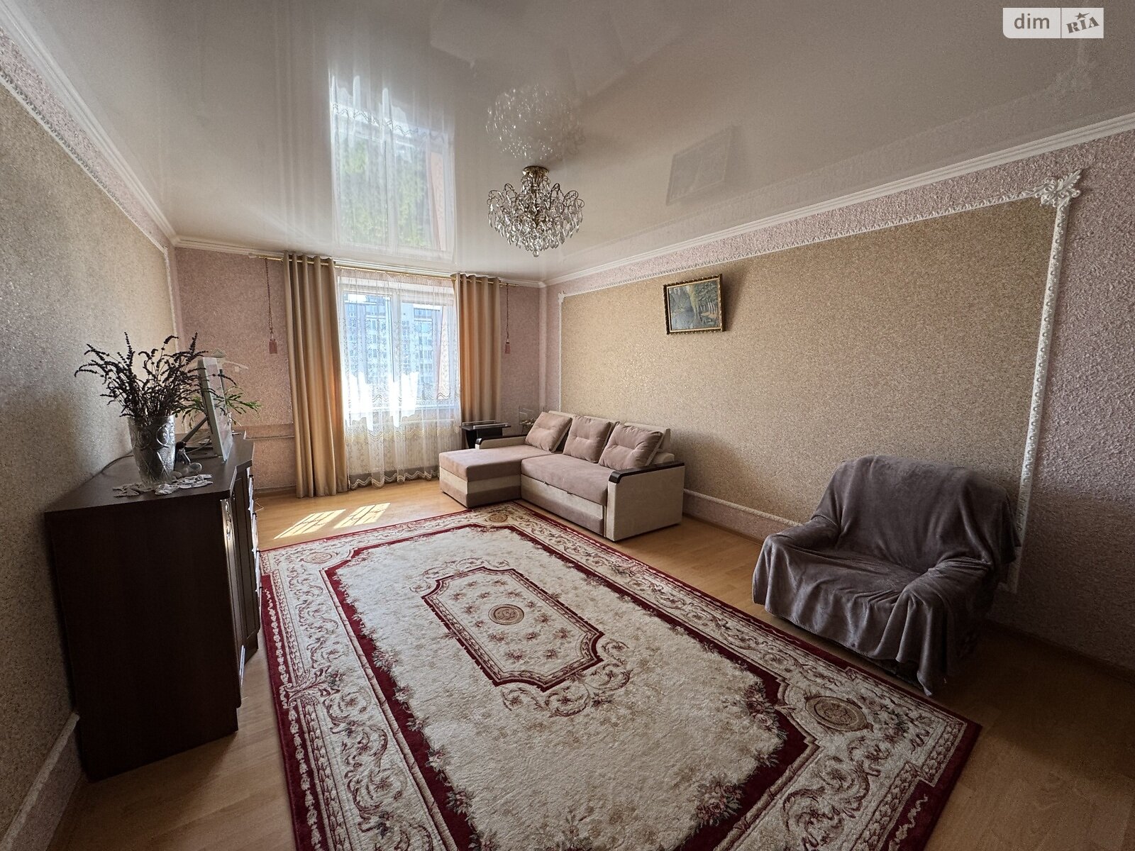 Продажа трехкомнатной квартиры в Ивано-Франковске, на ул. Новгородская 15А, район Центр фото 1 Продажа трехкомнатной квартиры в Ивано-Франковске, на ул. Новгородская 15А, район Центр фото 1