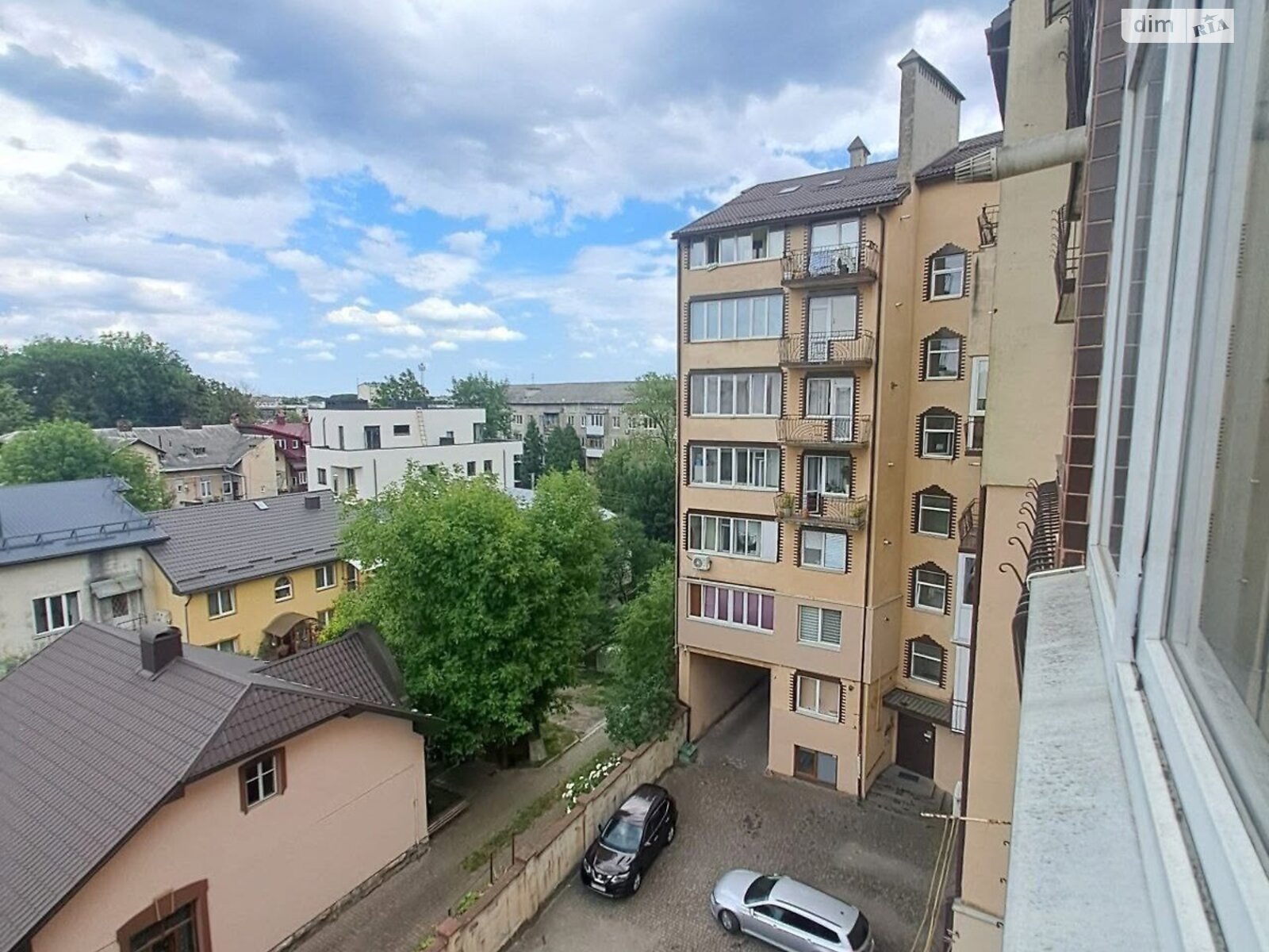 Продаж трикімнатної квартири в Івано-Франківську, на вул. Підгірянки Марійки, район Центр фото 1 Продаж трикімнатної квартири в Івано-Франківську, на вул. Підгірянки Марійки, район Центр фото 1