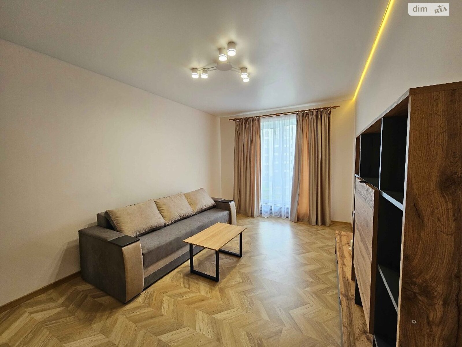 Продаж двокімнатної квартири в Івано-Франківську, на вул. Приозерна, район Центр фото 1 Продаж двокімнатної квартири в Івано-Франківську, на вул. Приозерна, район Центр фото 1