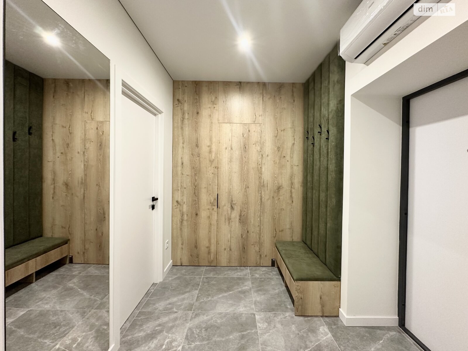 Продажа однокомнатной квартиры в Ивано-Франковске, на ул. Ребета Л. 10Д, район Центр фото 1