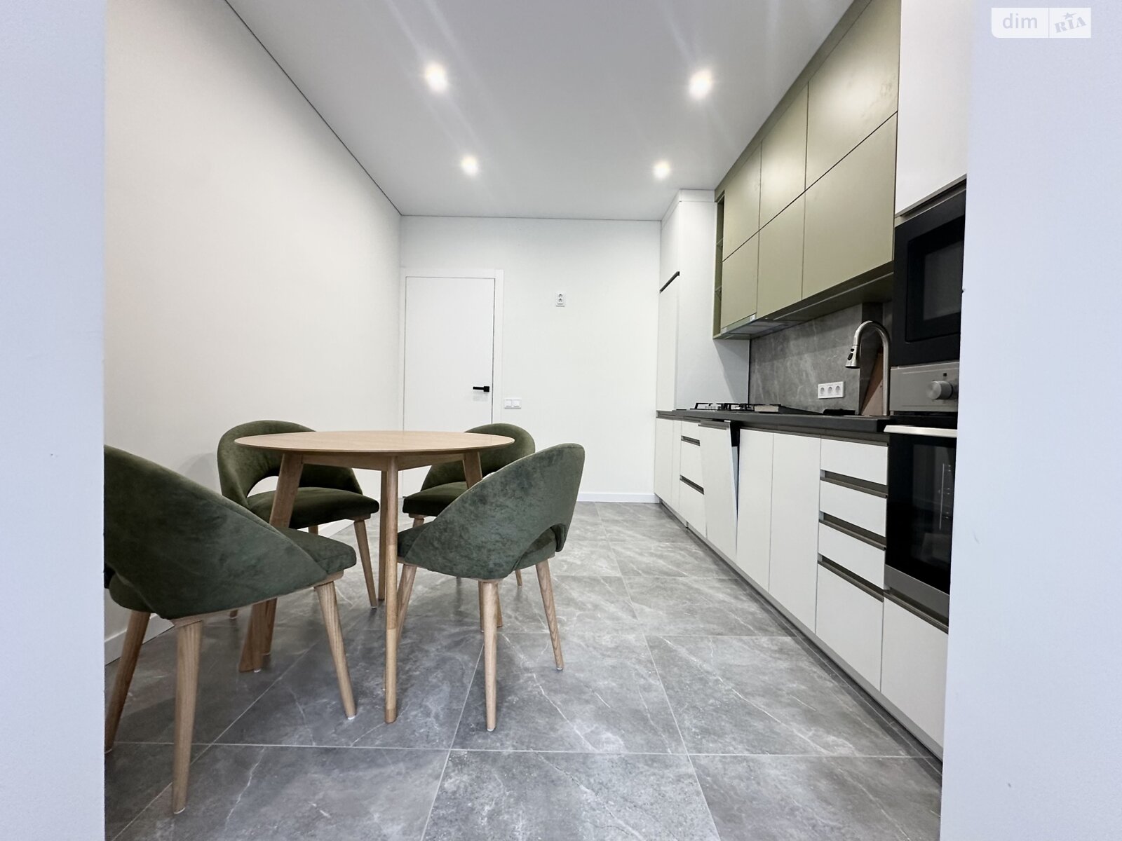 Продажа однокомнатной квартиры в Ивано-Франковске, на ул. Ребета Л. 10Д, район Центр фото 1