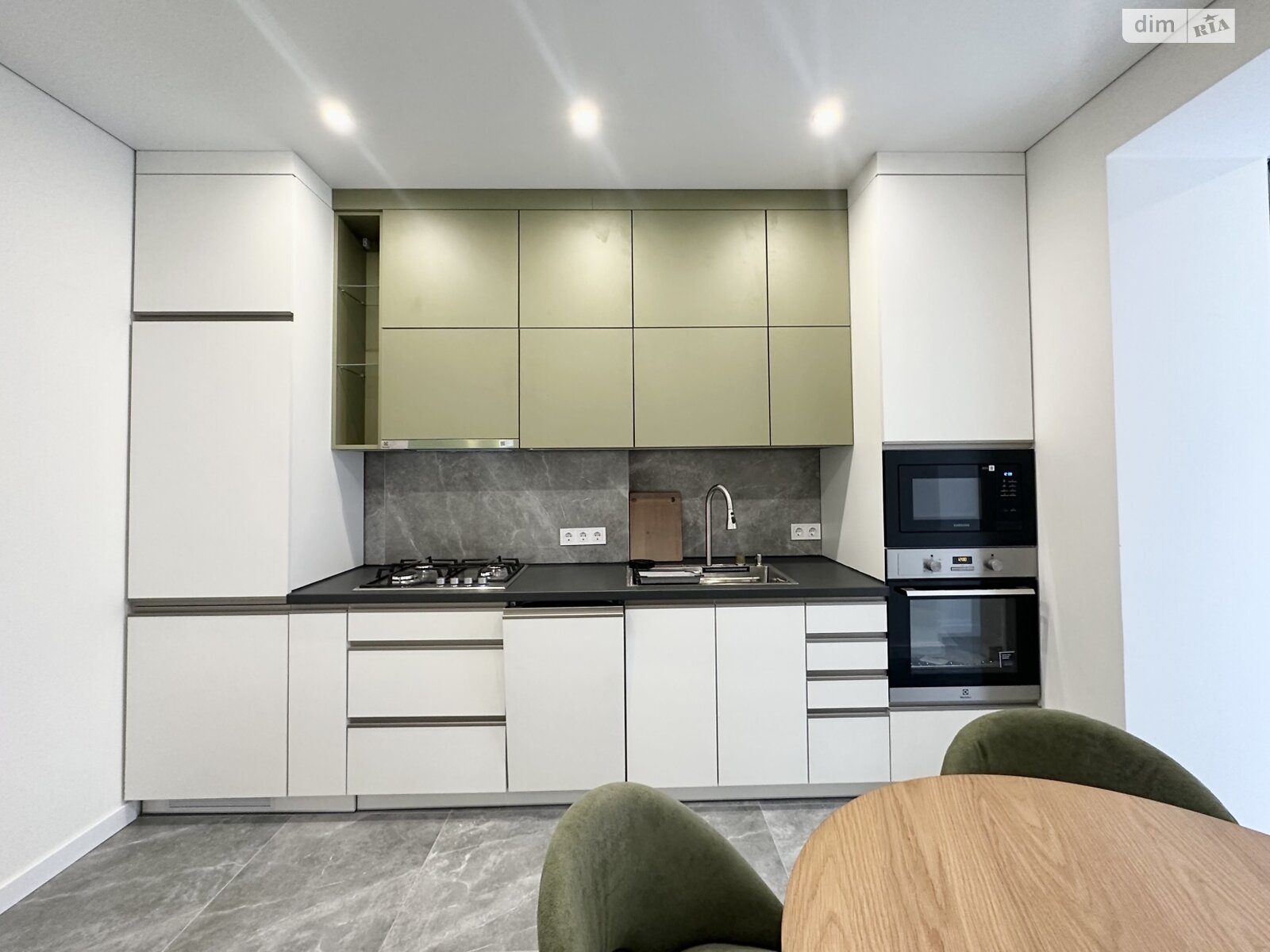 Продажа однокомнатной квартиры в Ивано-Франковске, на ул. Ребета Л. 10Д, район Центр фото 1