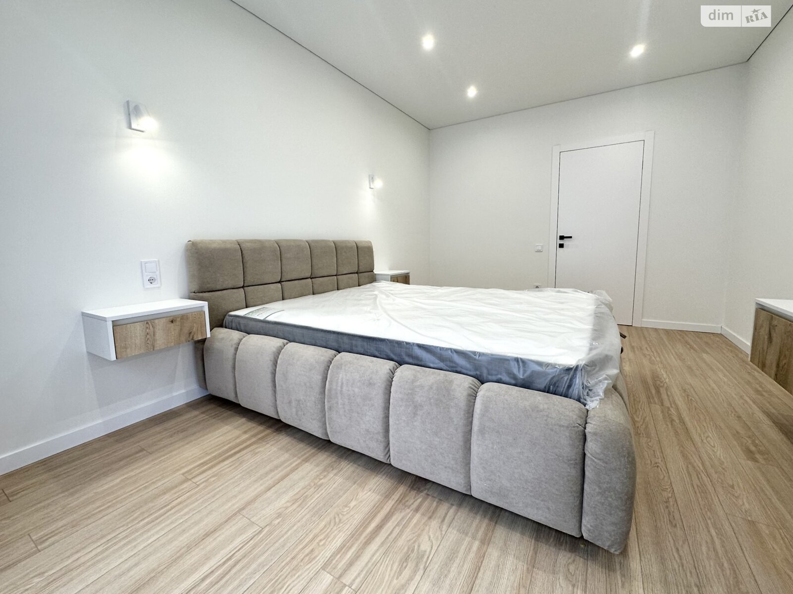 Продажа однокомнатной квартиры в Ивано-Франковске, на ул. Ребета Л. 10Д, район Центр фото 1