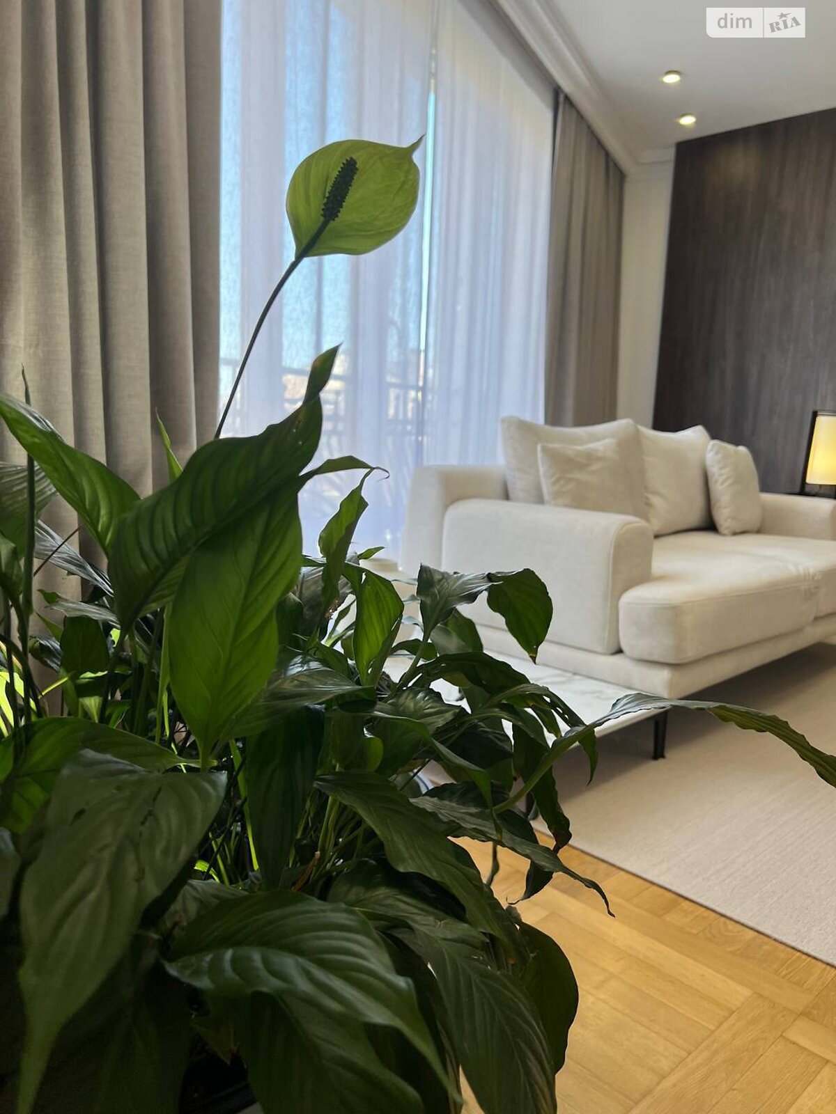 Продаж трикімнатної квартири в Івано-Франківську, на пл. Ринок 1, район Центр фото 1 Продаж трикімнатної квартири в Івано-Франківську, на пл. Ринок 1, район Центр фото 1