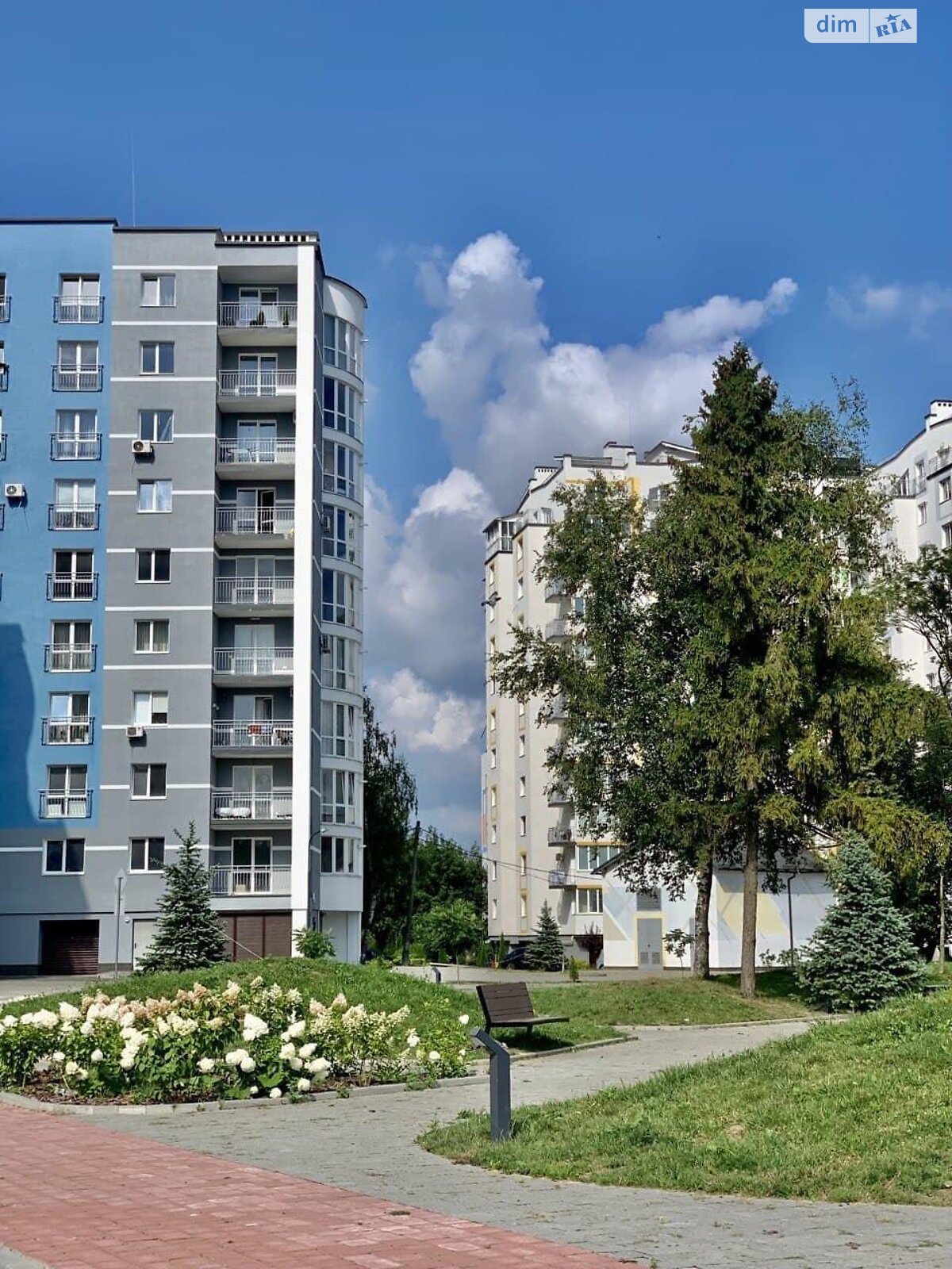 Продажа трехкомнатной квартиры в Ивано-Франковске, на ул. Национальной Гвардии, район Центр фото 1