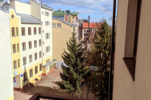 Продаж трикімнатної квартири в Івано-Франківську, на вул. Тараса Шевченка 52, район Центр фото 2
