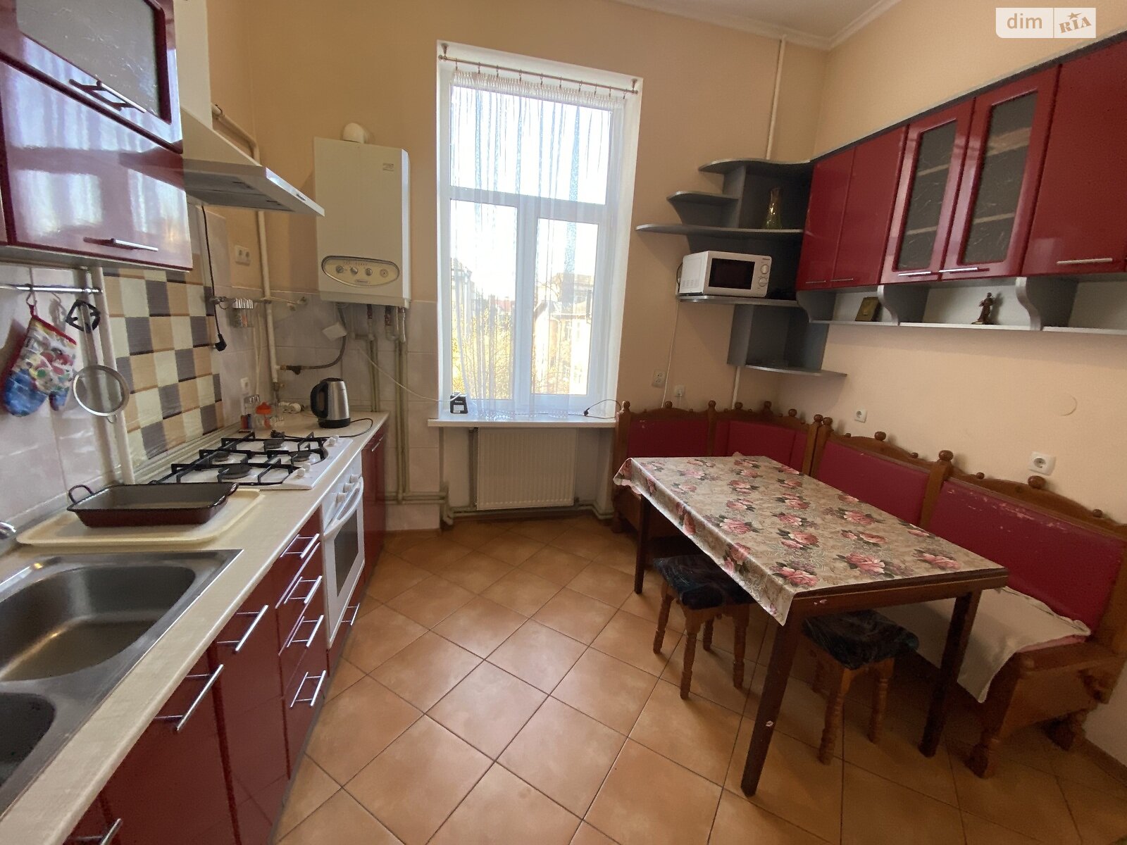 Продаж трикімнатної квартири в Івано-Франківську, на вул. Тараса Шевченка 72, район Центр фото 1 Продаж трикімнатної квартири в Івано-Франківську, на вул. Тараса Шевченка 72, район Центр фото 1