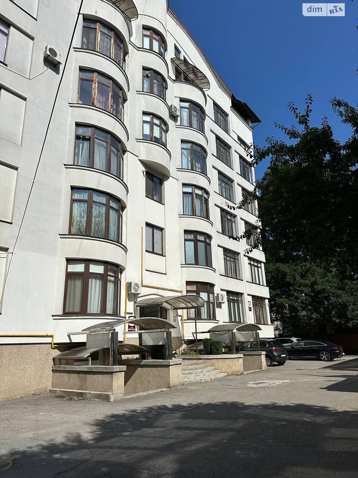 Продажа трехкомнатной квартиры в Ивано-Франковске, на ул. Тараса Шевченко 101, район Центр фото 1