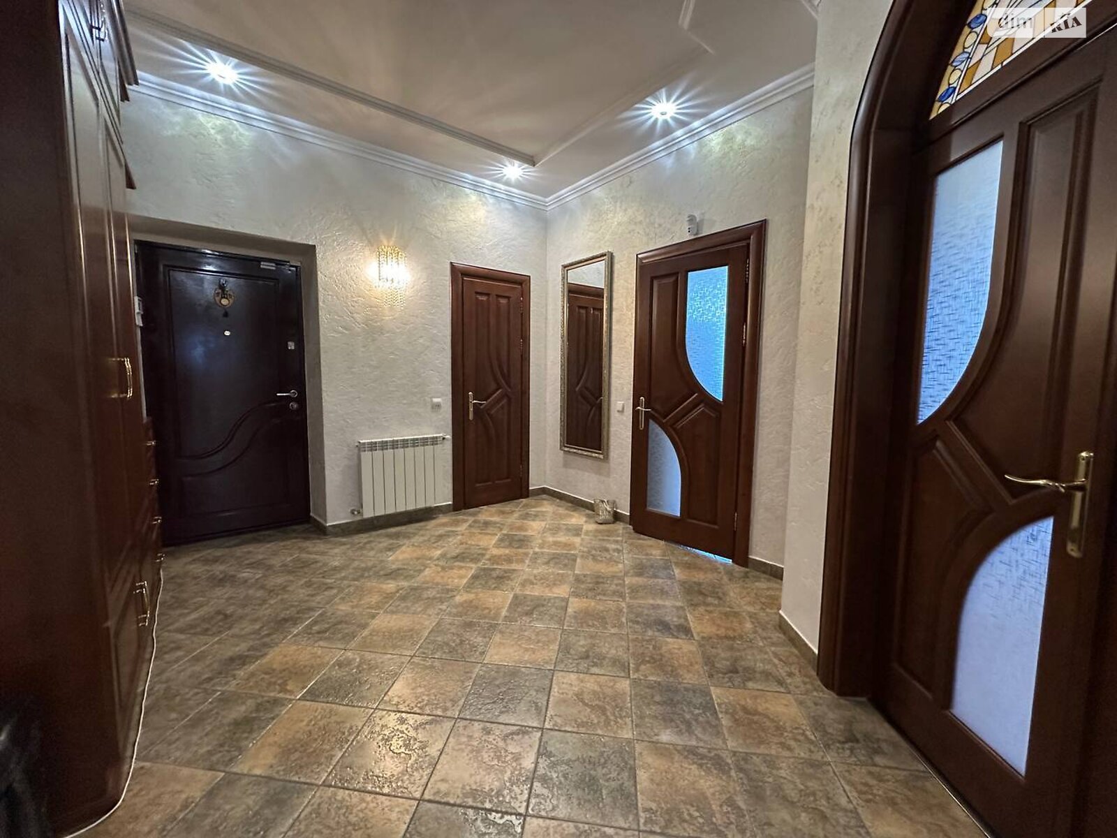 Продажа трехкомнатной квартиры в Ивано-Франковске, на ул. Тараса Шевченко 101, район Центр фото 1