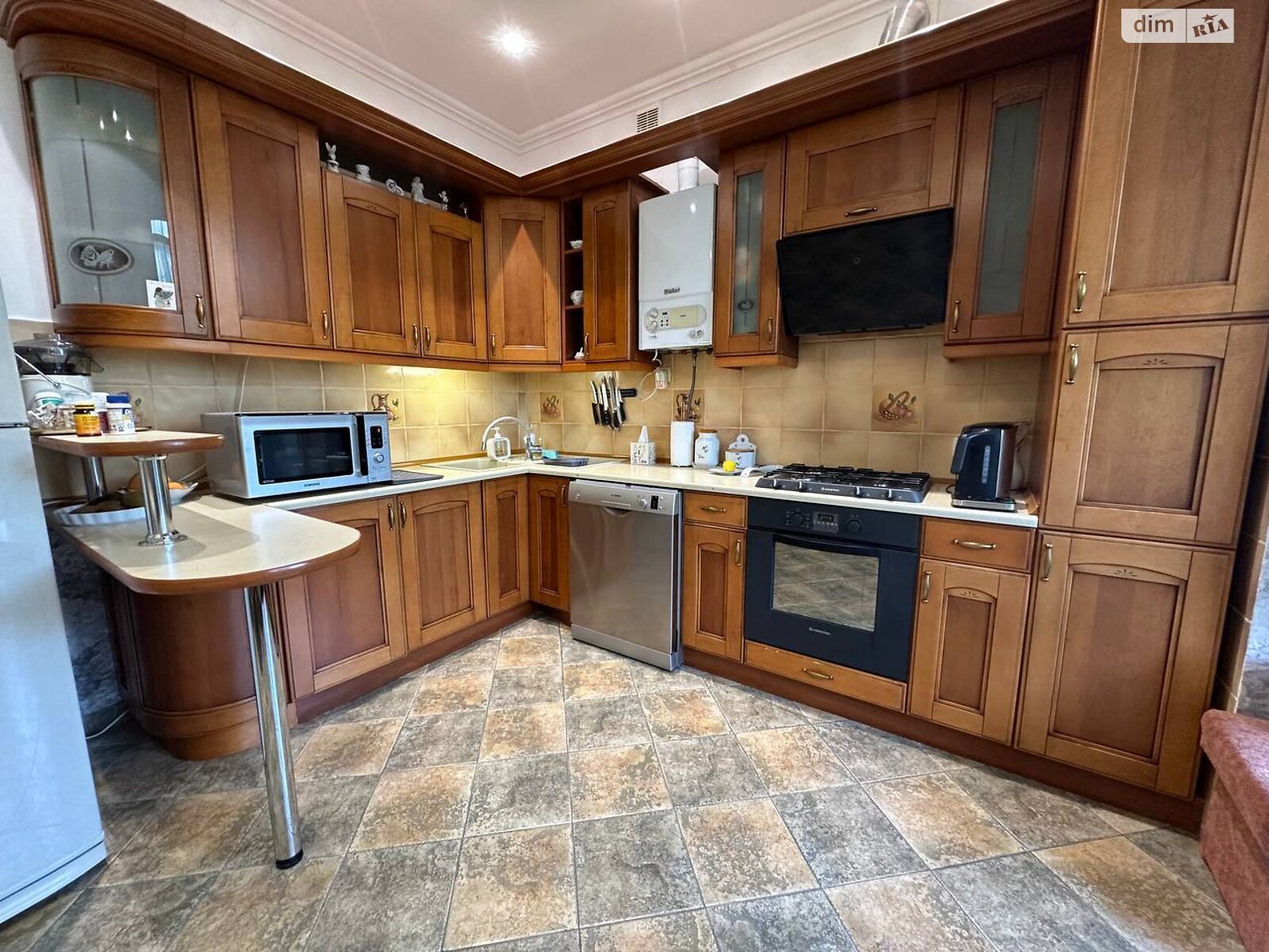 Продажа трехкомнатной квартиры в Ивано-Франковске, на ул. Тараса Шевченко 101, район Центр фото 1