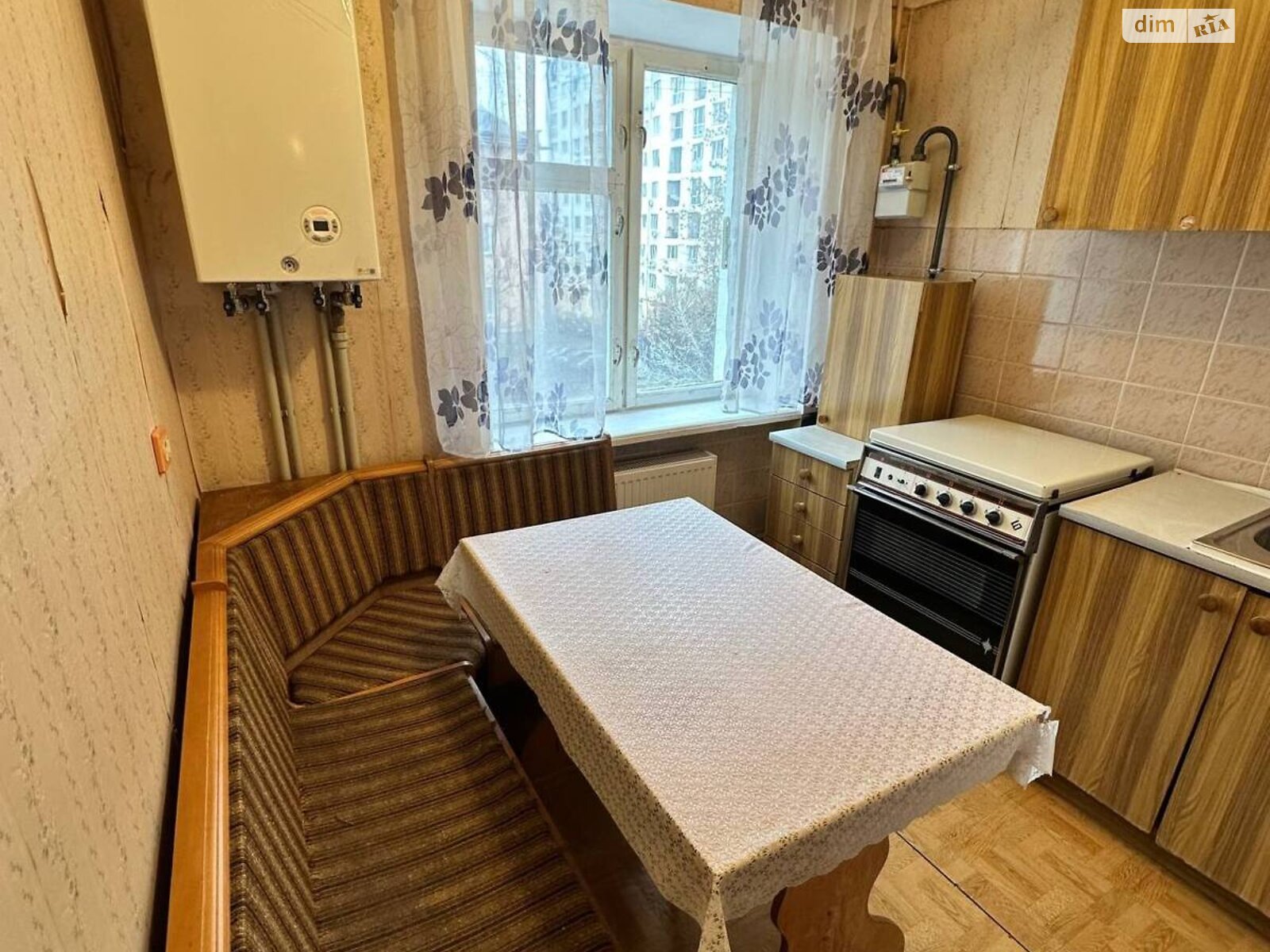 Продаж трикімнатної квартири в Івано-Франківську, на вул. Української Перемоги, район Центр фото 1