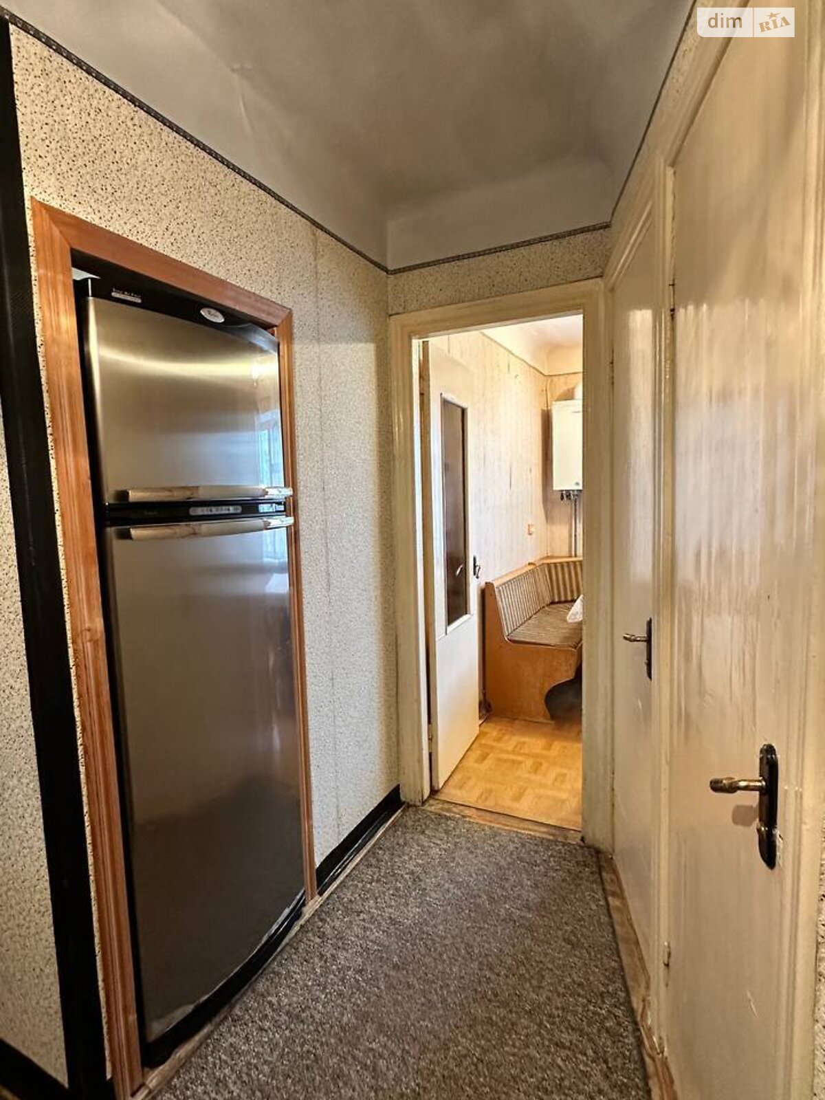 Продаж трикімнатної квартири в Івано-Франківську, на вул. Української Перемоги, район Центр фото 1