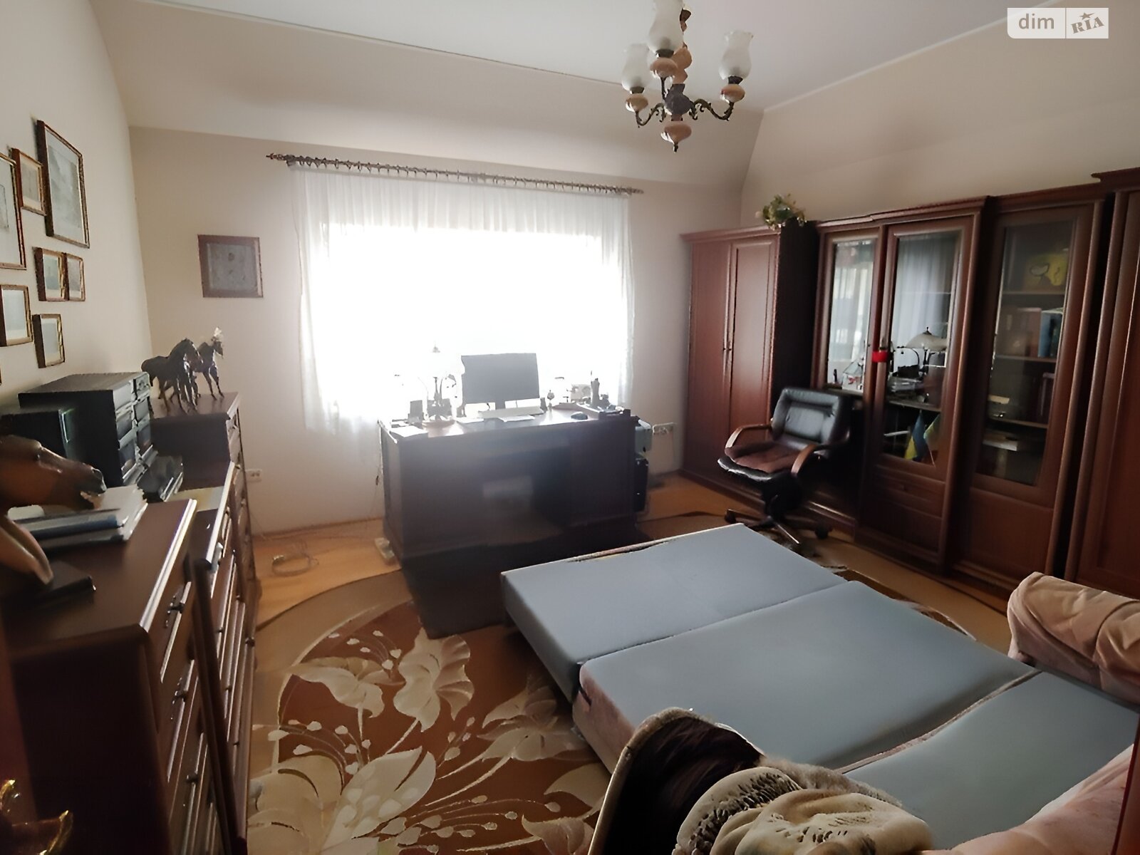 Продажа четырехкомнатной квартиры в Ивано-Франковске, на ул. Крука Григора 6, район Центр фото 1 Продажа четырехкомнатной квартиры в Ивано-Франковске, на ул. Крука Григора 6, район Центр фото 1