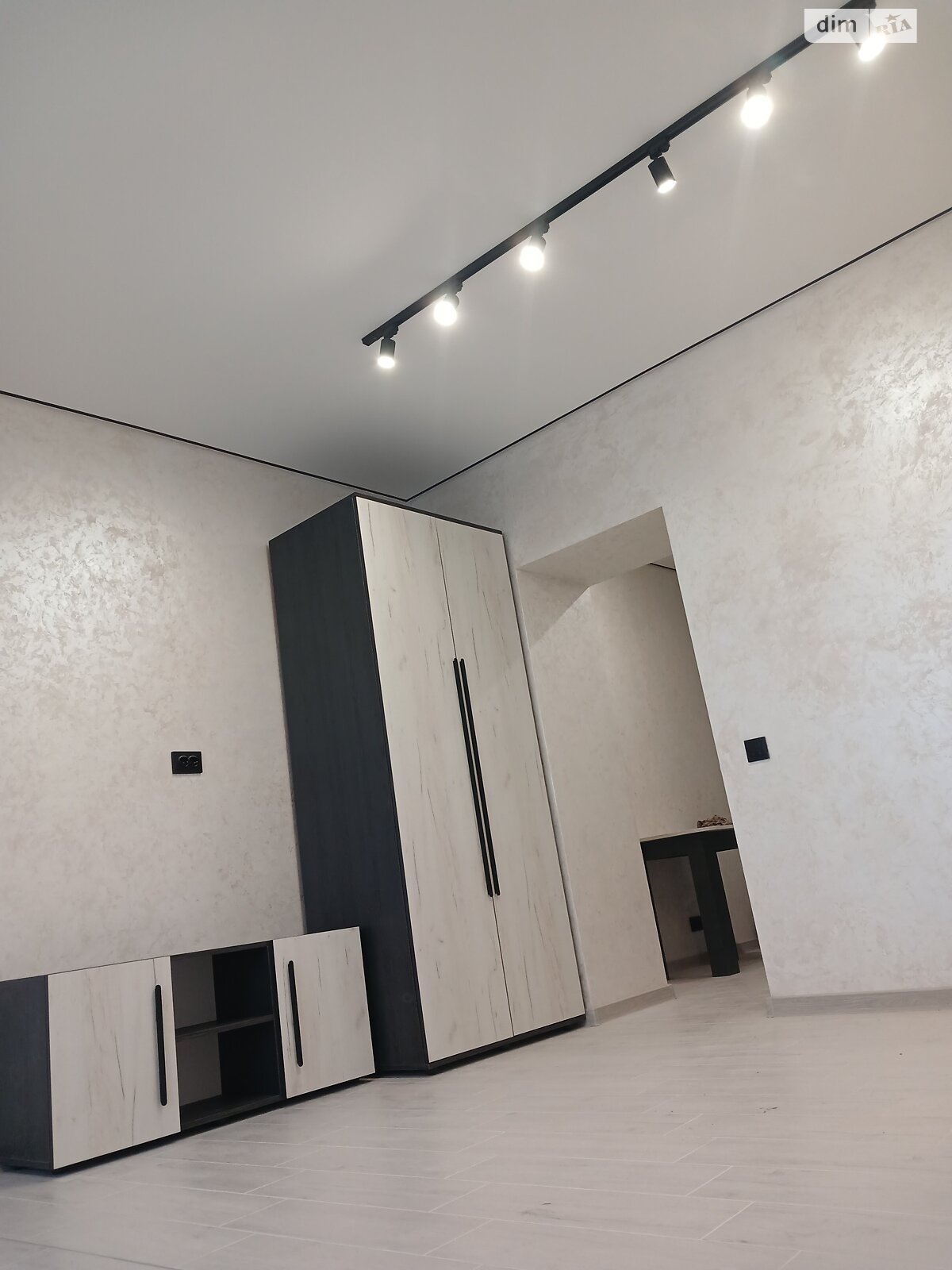 Продажа однокомнатной квартиры в Ивано-Франковске, на ул. Владимира Кубийовича 14, район Центр фото 1 Продажа однокомнатной квартиры в Ивано-Франковске, на ул. Владимира Кубийовича 14, район Центр фото 1